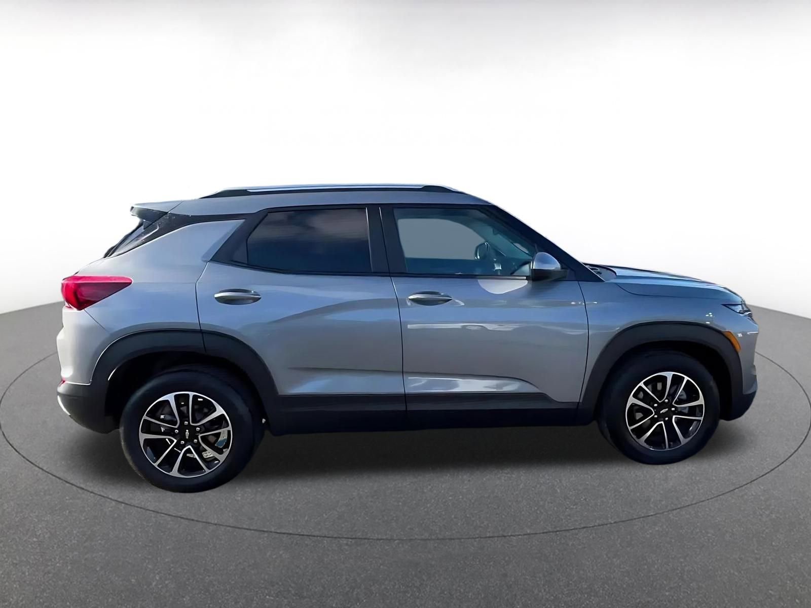 Thumbnail: 2025 Chevrolet TrailBlazer - 16