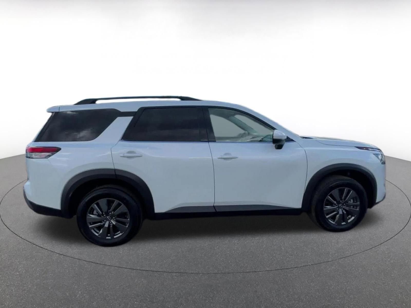 Thumbnail: 2025 Nissan Pathfinder - 16