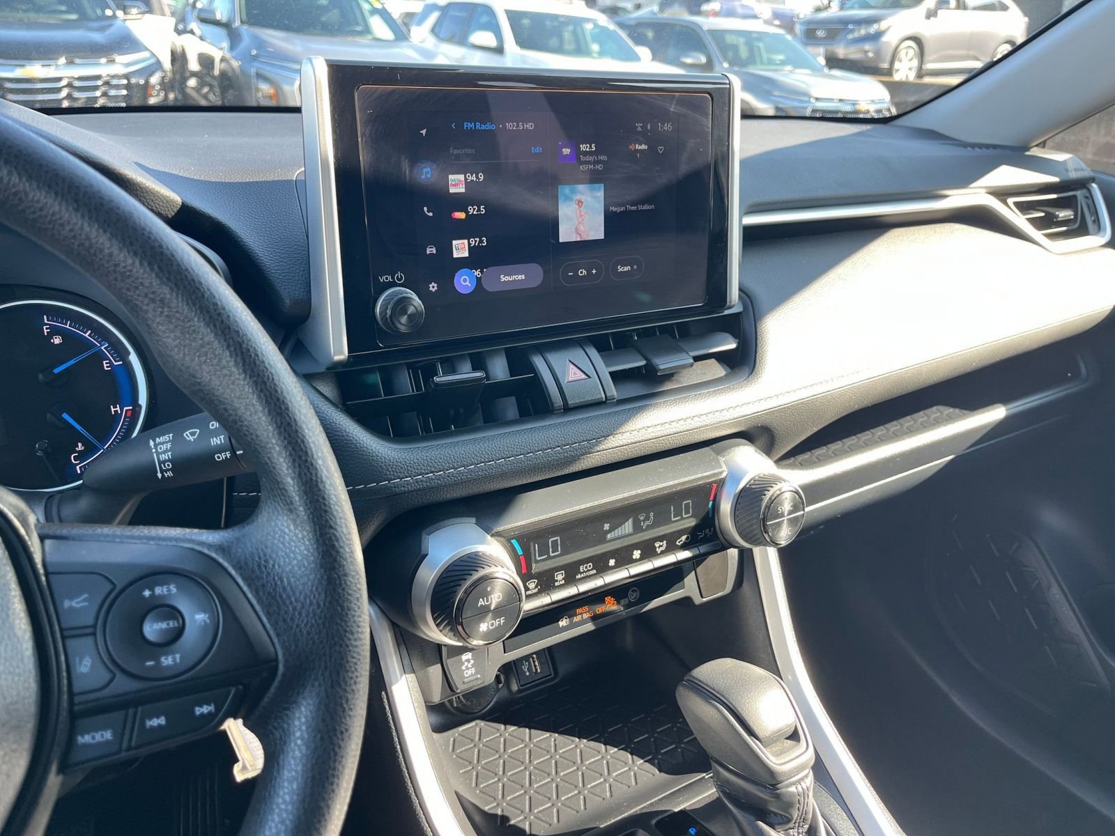 Thumbnail: 2025 Toyota RAV4 - 17