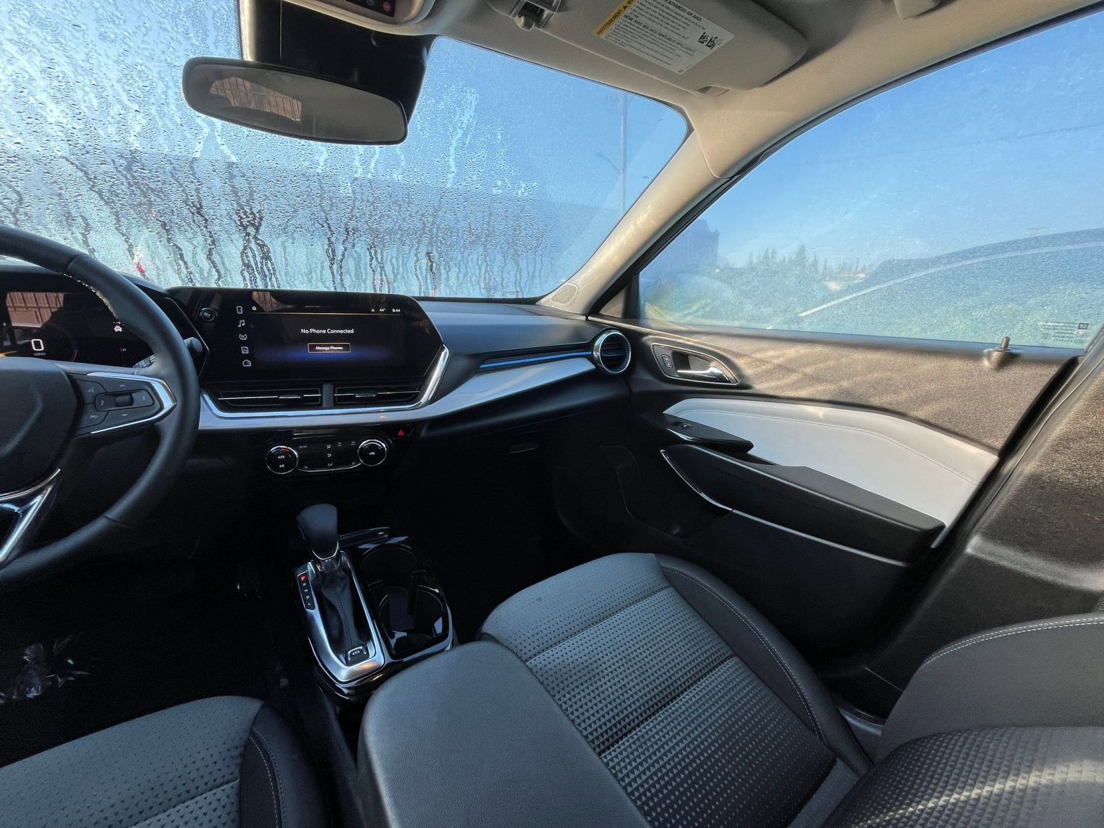 Thumbnail: 2025 Chevrolet Trax - 33