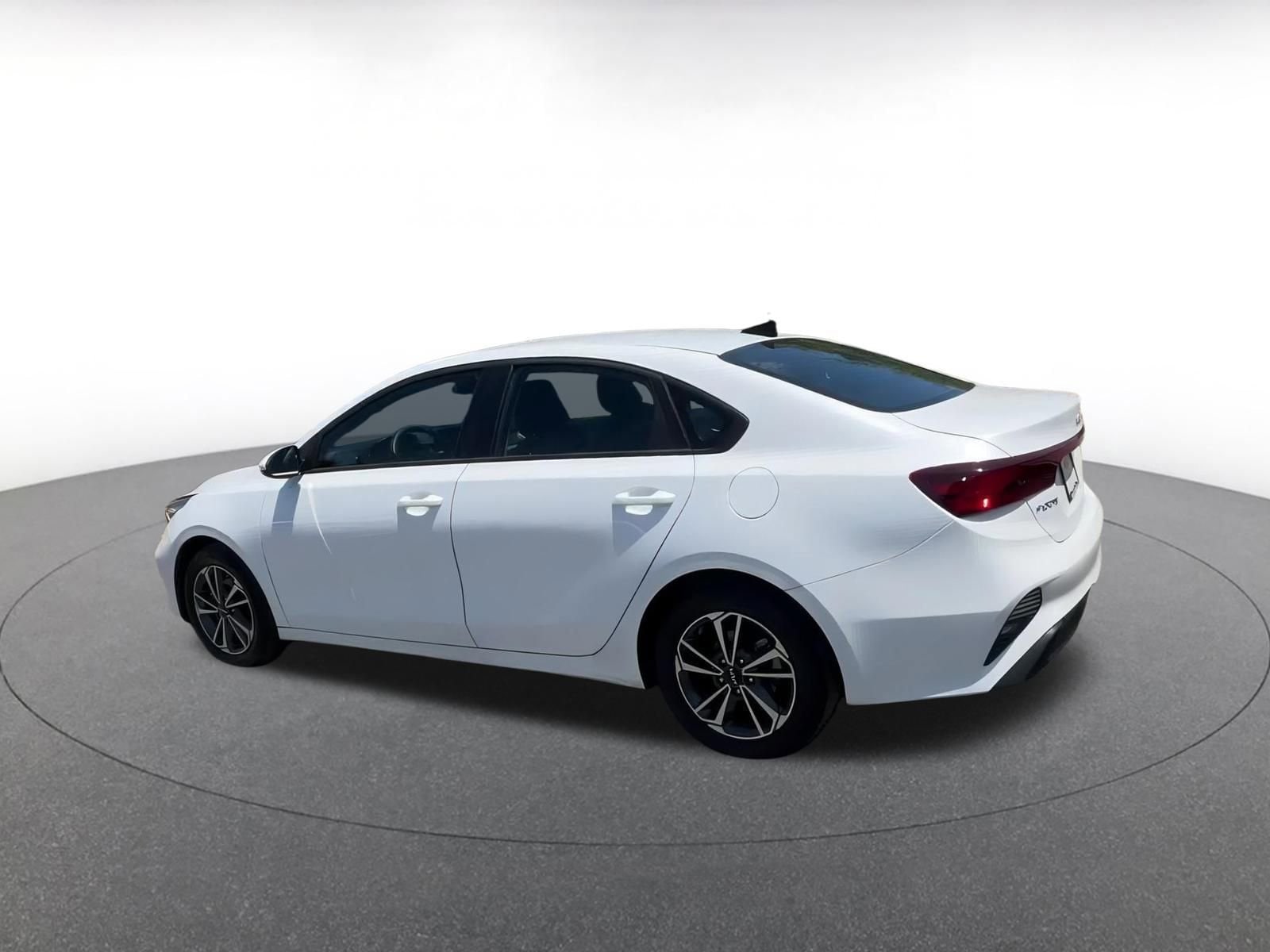 2024 Kia Forte LXS 10