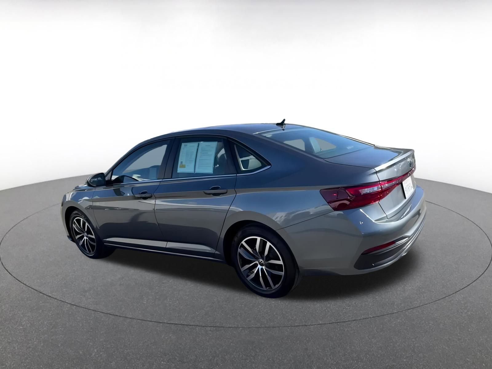 Thumbnail: 2025 Volkswagen Jetta - 10