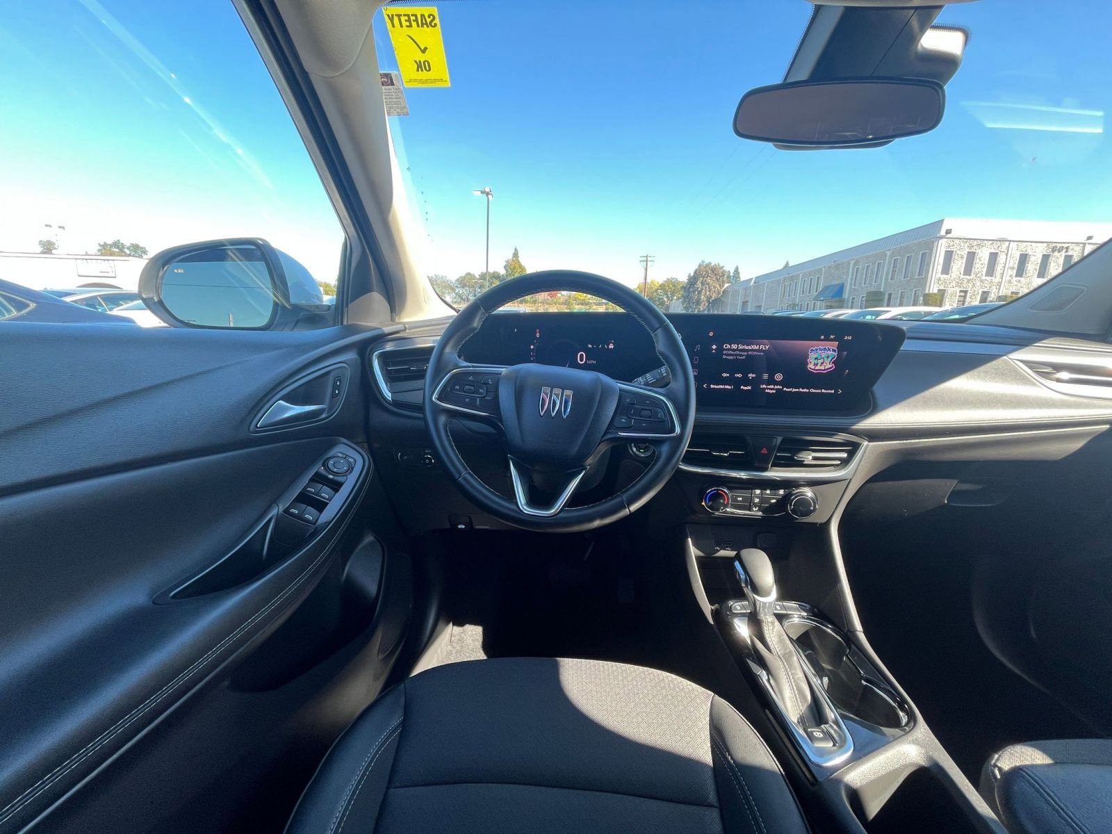 Thumbnail: 2025 Buick Encore GX - 32