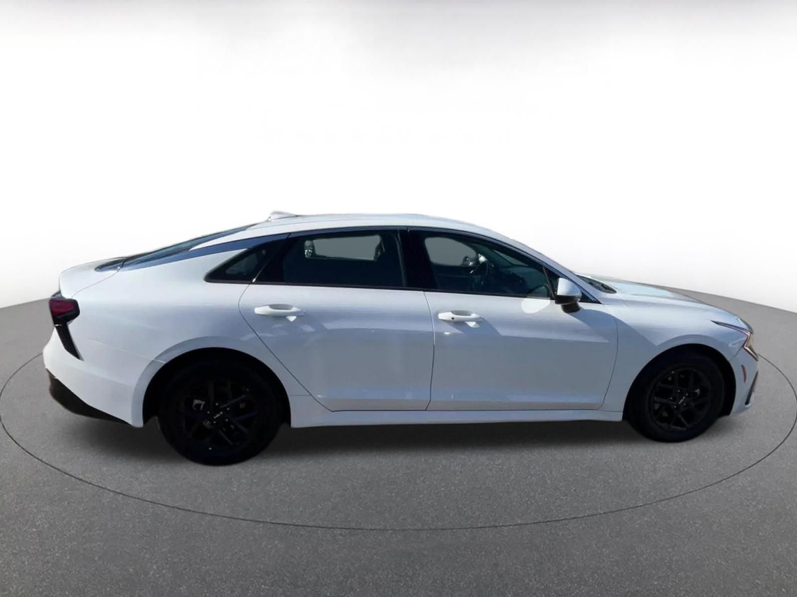 Thumbnail: 2025 Kia K5 - 16