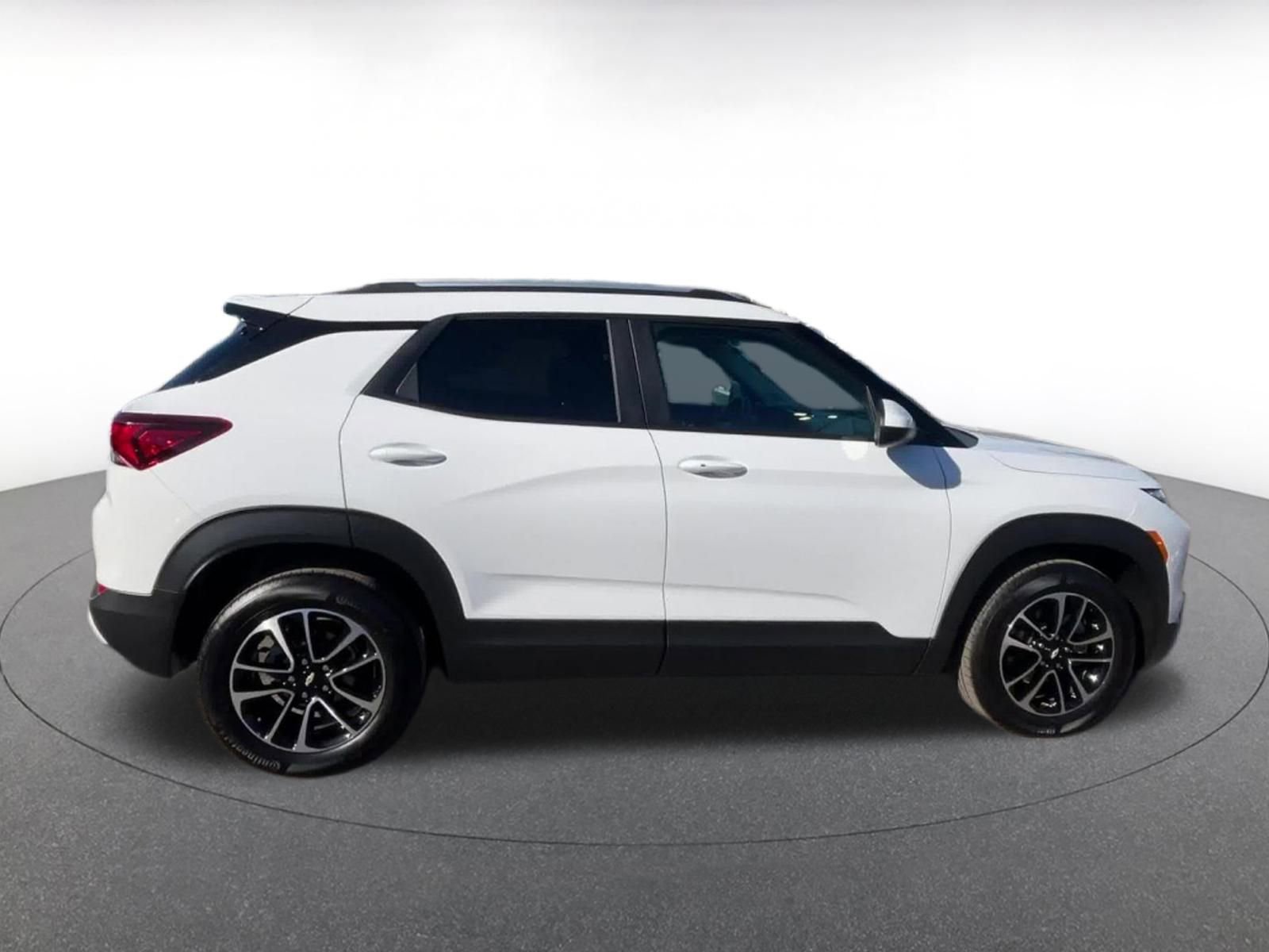 Thumbnail: 2025 Chevrolet TrailBlazer - 16