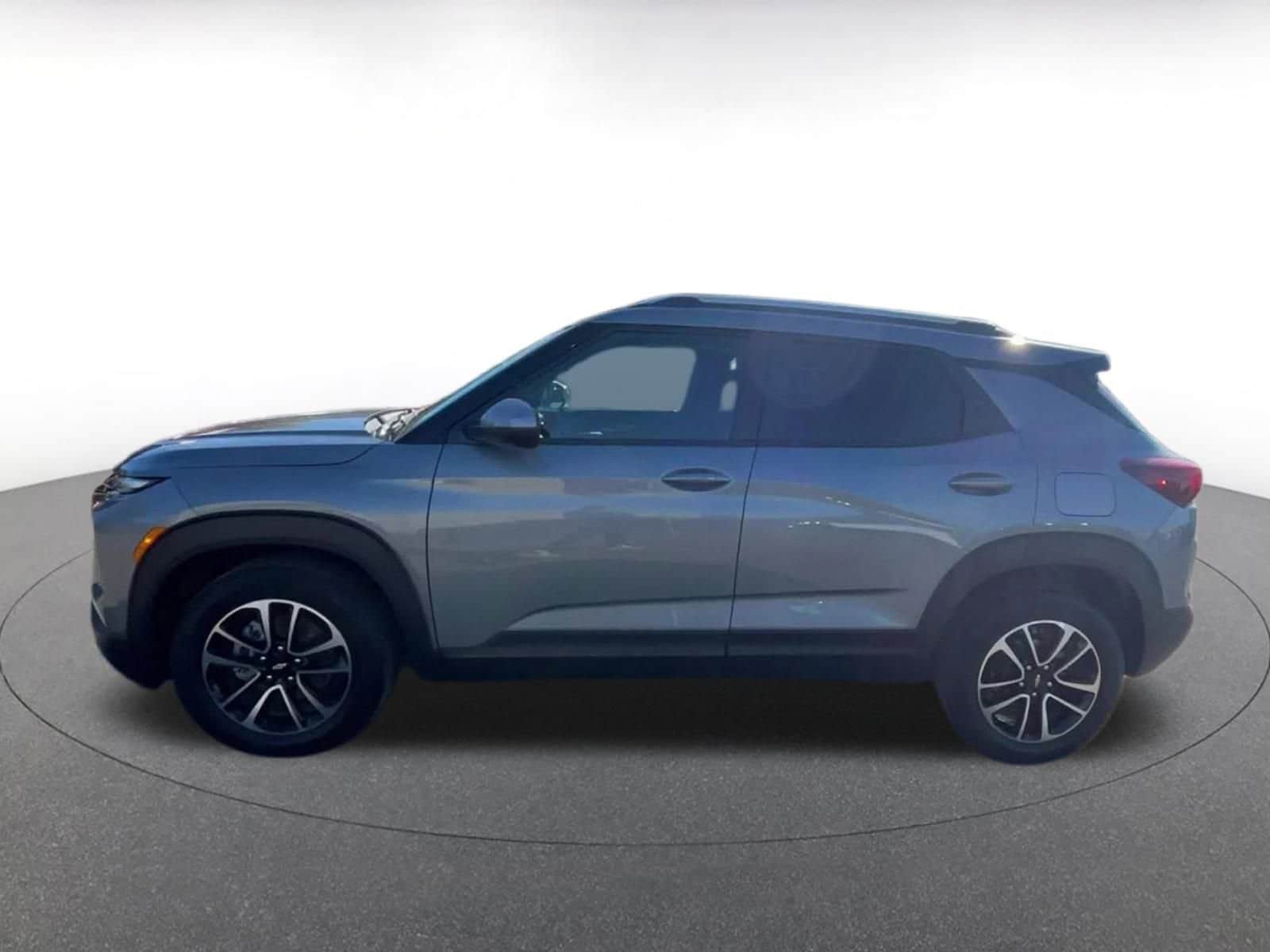 Thumbnail: 2025 Chevrolet TrailBlazer - 9