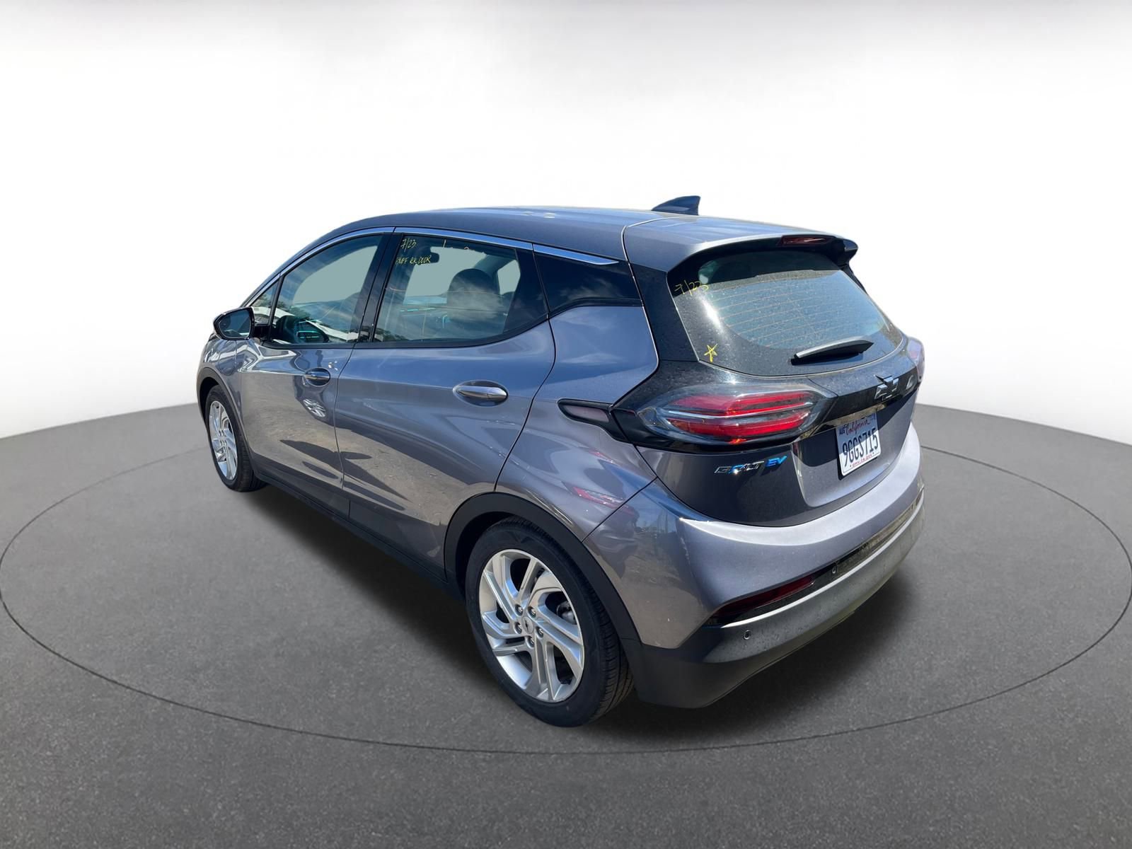 Thumbnail: 2023 Chevrolet Bolt EV - 4