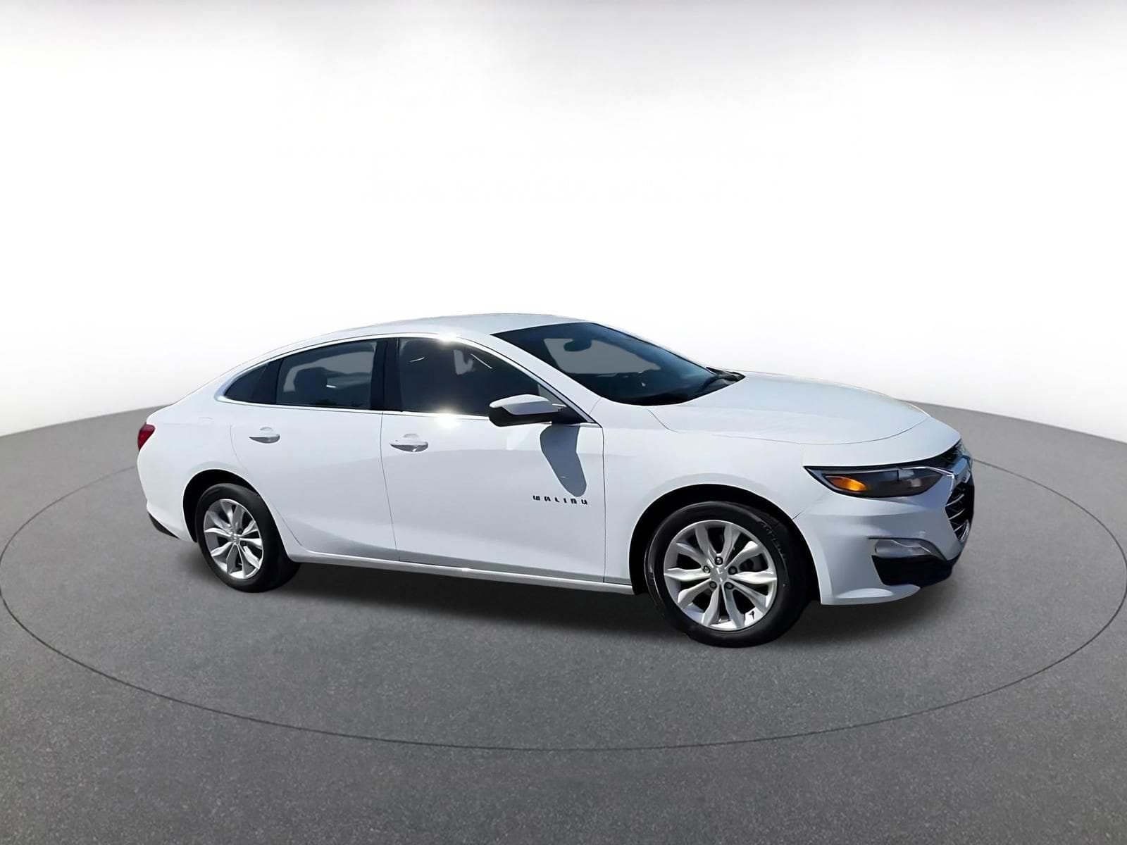 Thumbnail: 2023 Chevrolet Malibu - 2