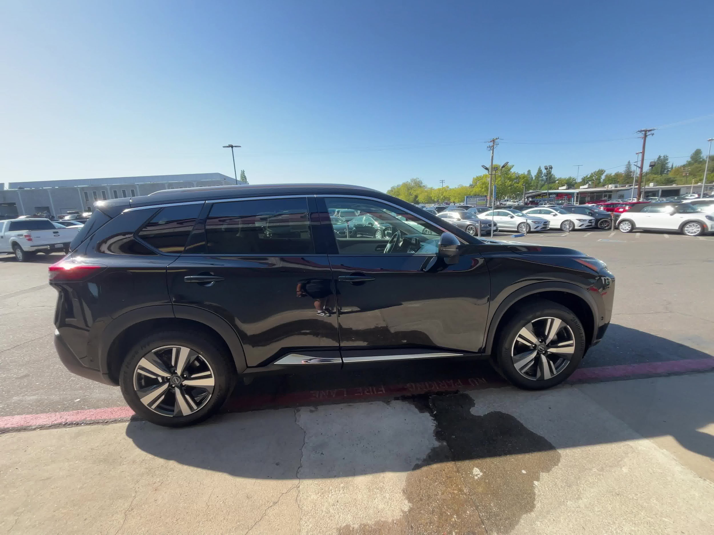 2023 Nissan Rogue SL 5