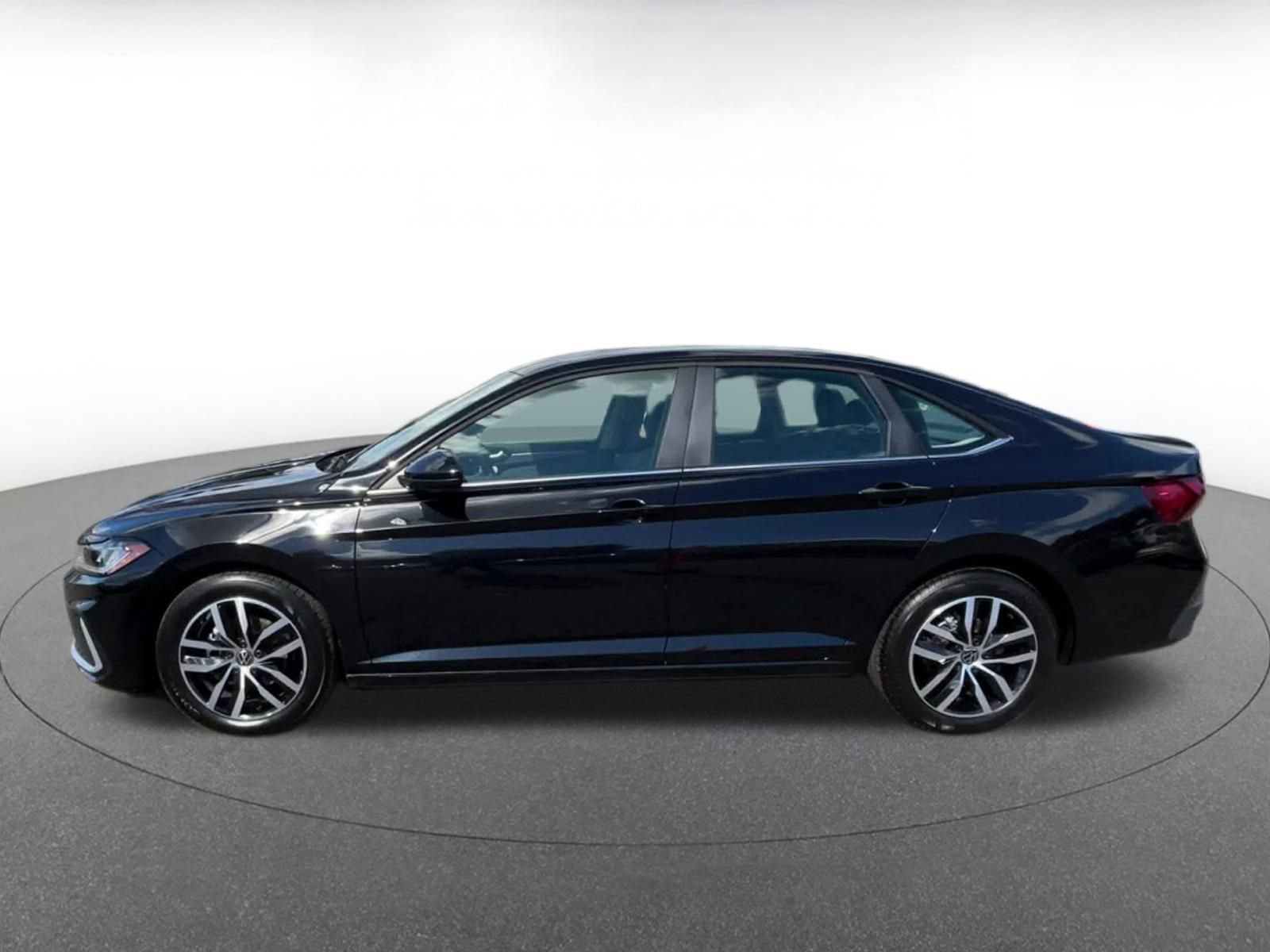 Thumbnail: 2025 Volkswagen Jetta - 9