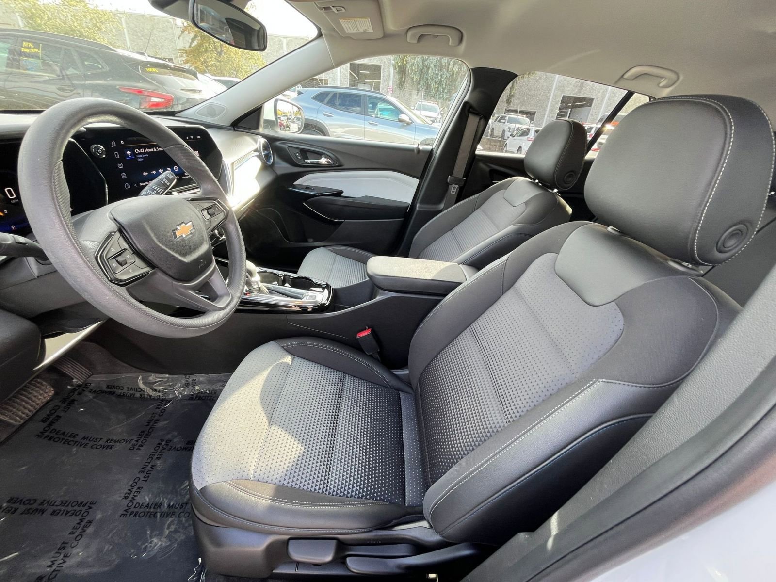 Thumbnail: 2025 Chevrolet Trax - 24