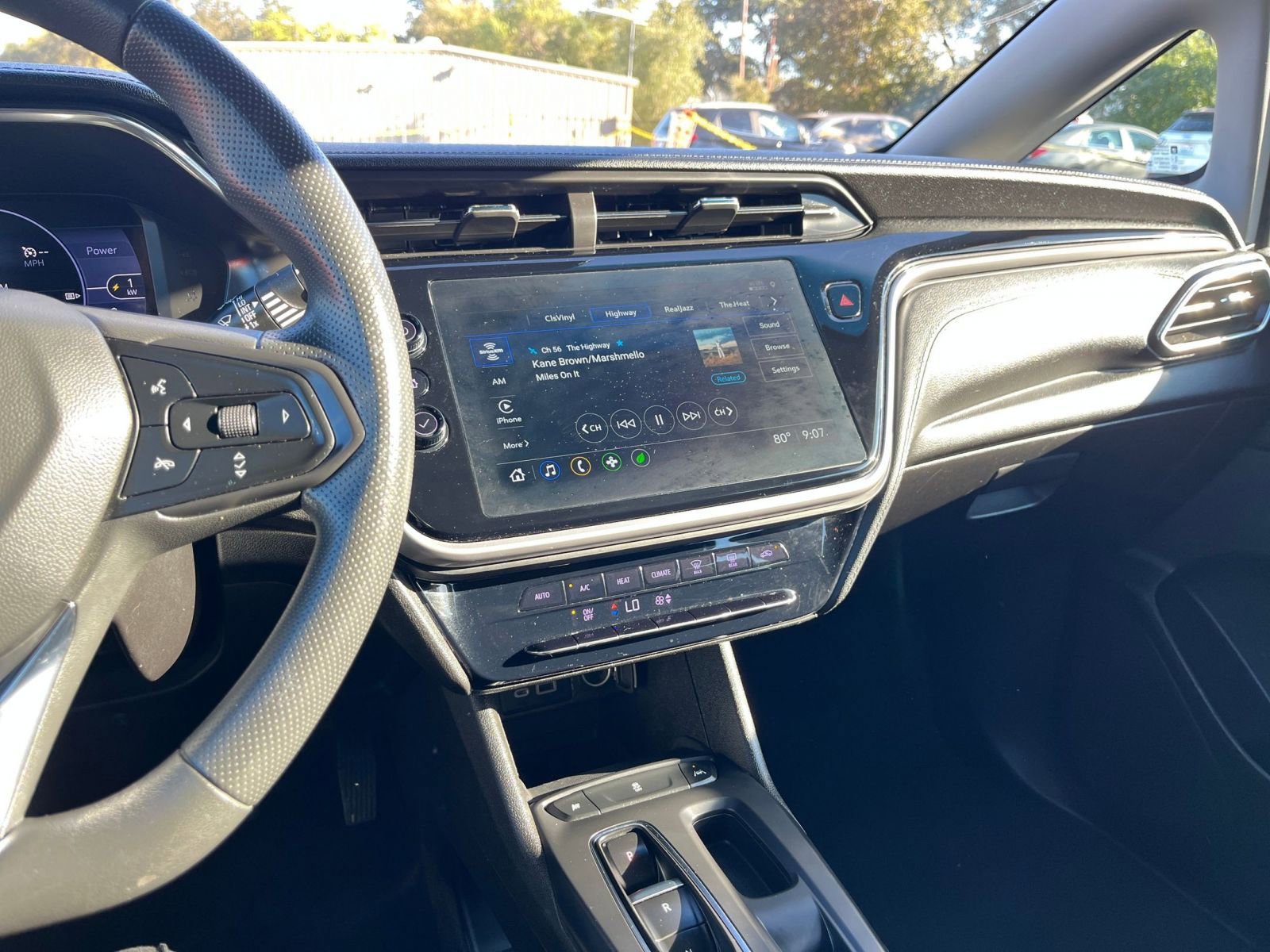 Thumbnail: 2023 Chevrolet Bolt EV - 21