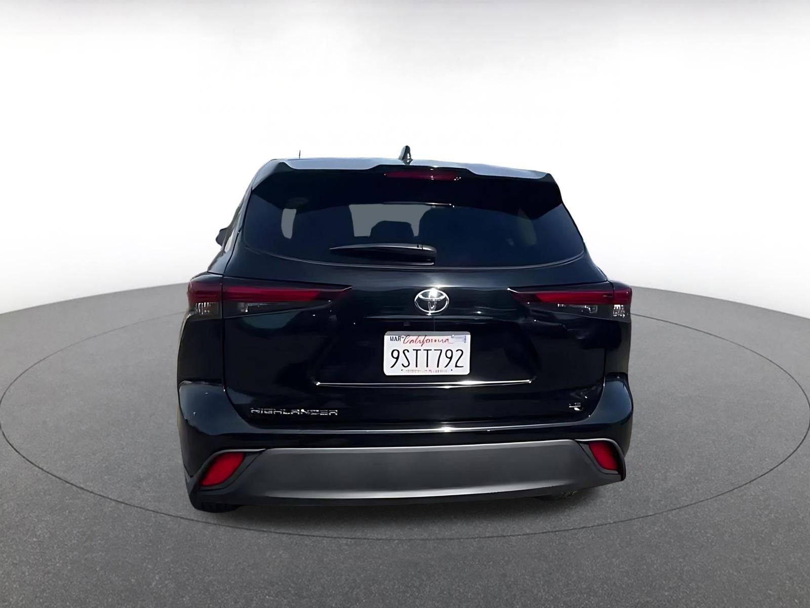 Thumbnail: 2025 Toyota Highlander - 12