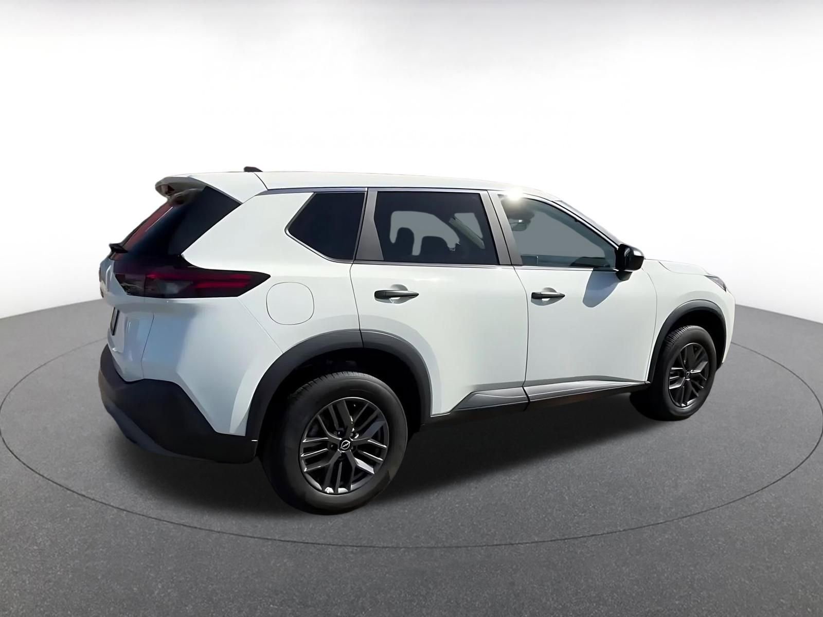 Thumbnail: 2023 Nissan Rogue - 14