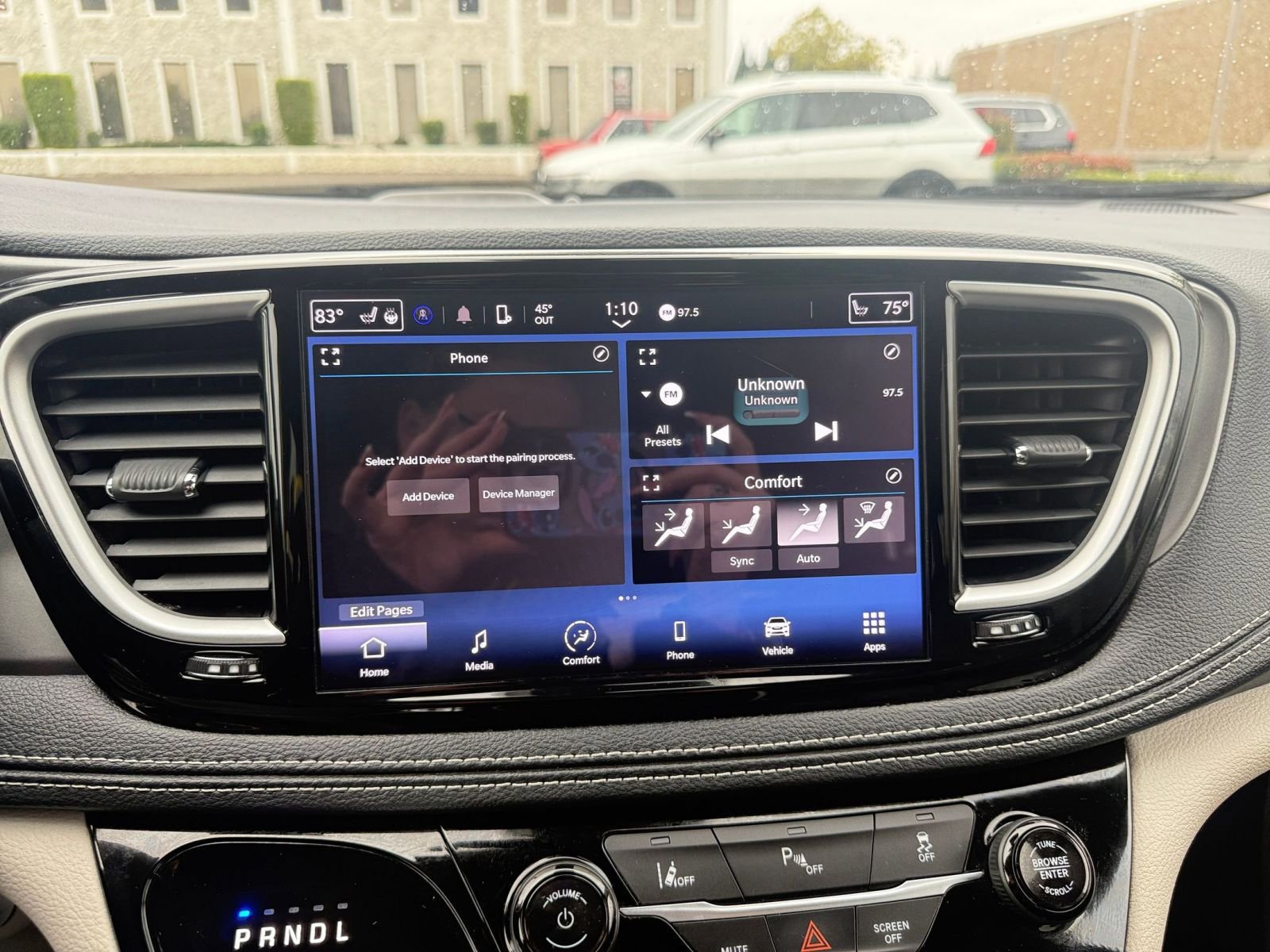 Thumbnail: 2023 Chrysler Pacifica - 21