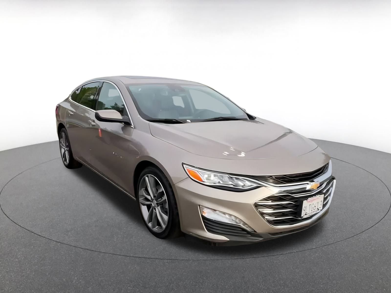 Thumbnail: 2024 Chevrolet Malibu - 3