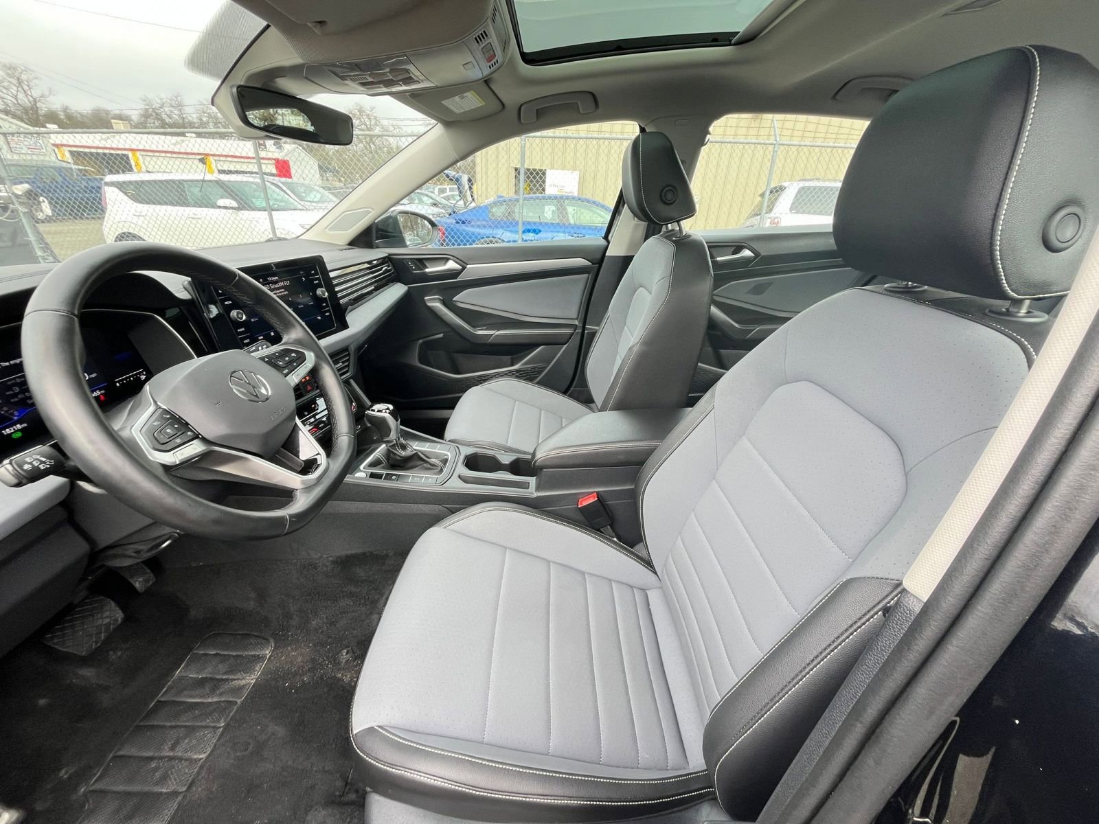 Thumbnail: 2025 Volkswagen Jetta - 25