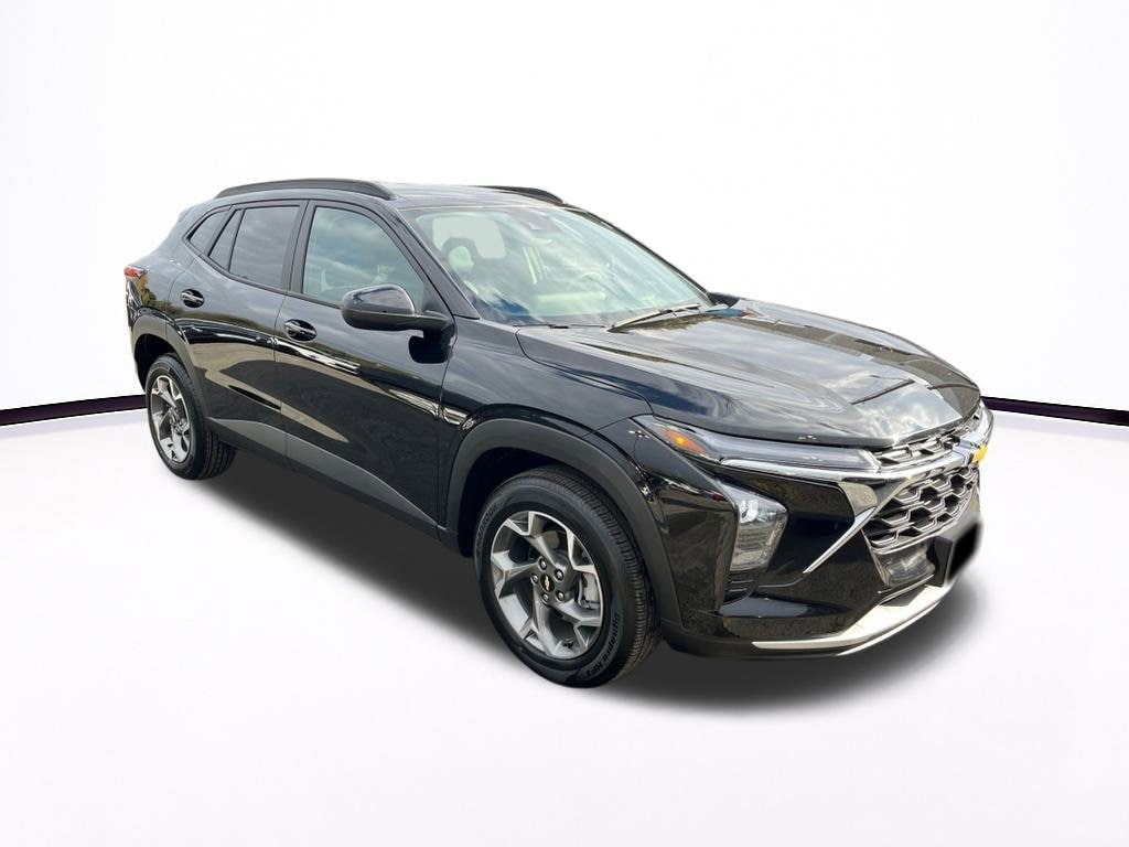 Thumbnail: 2025 Chevrolet Trax - 1