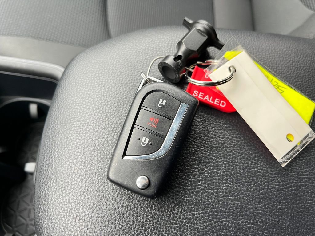 Thumbnail: 2025 Toyota RAV4 - 31