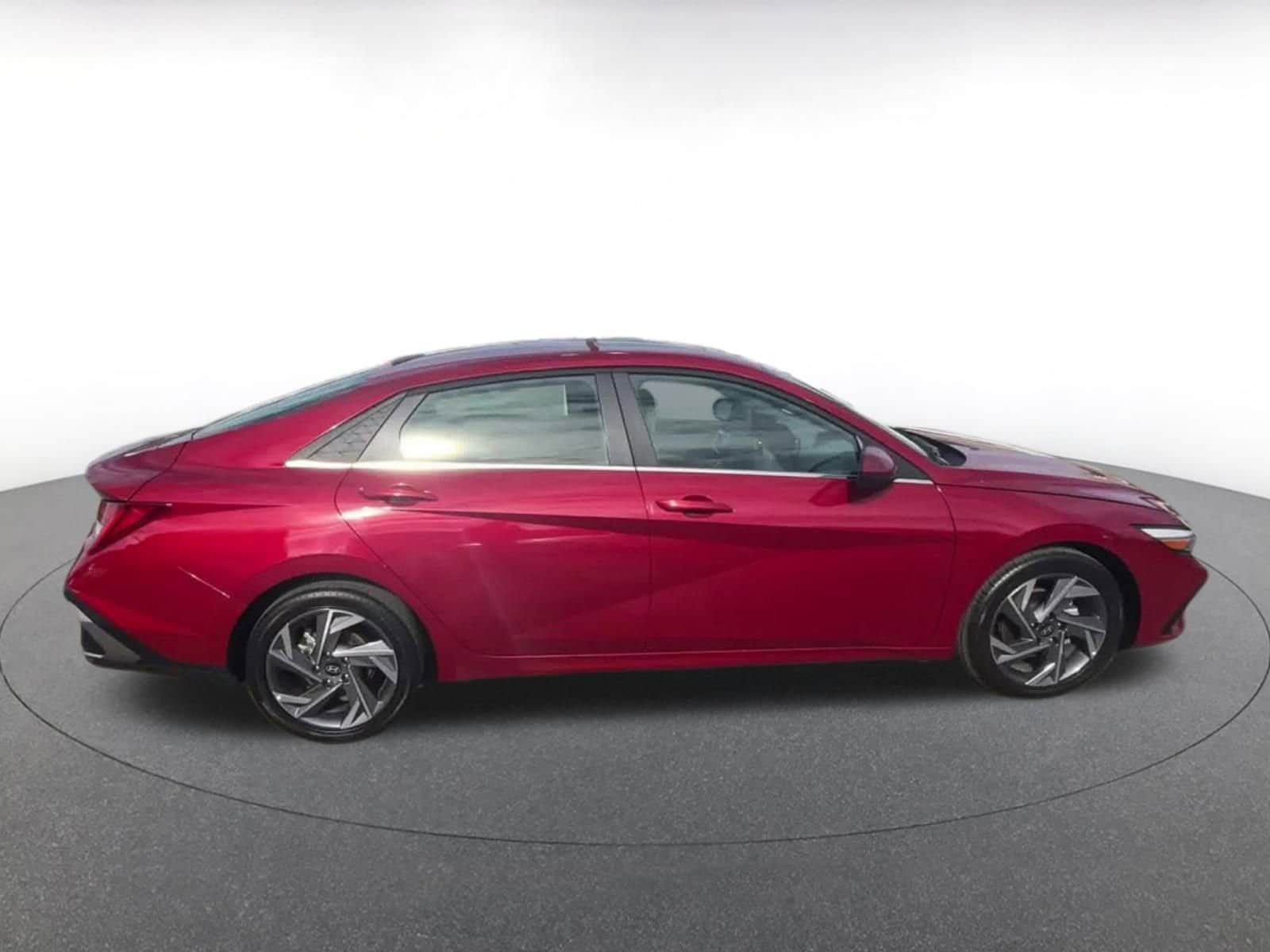 Thumbnail: 2025 Hyundai Elantra - 16