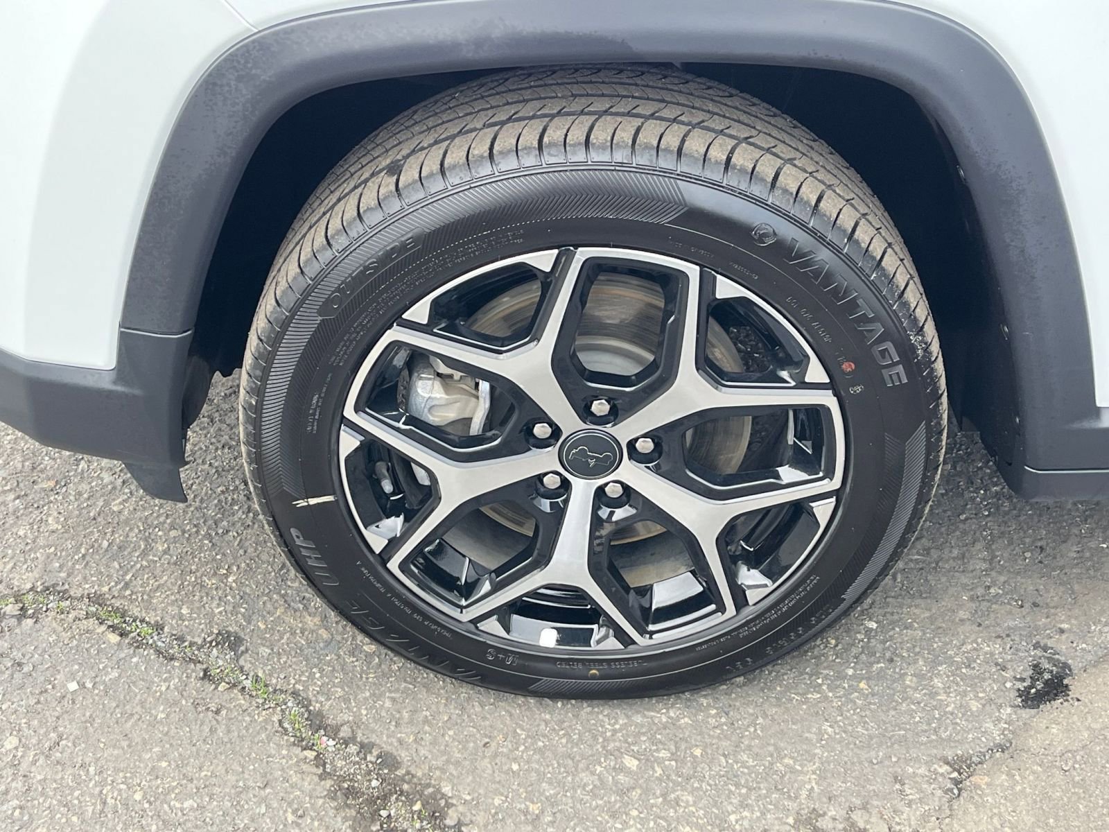 Thumbnail: 2025 Jeep Compass - 23