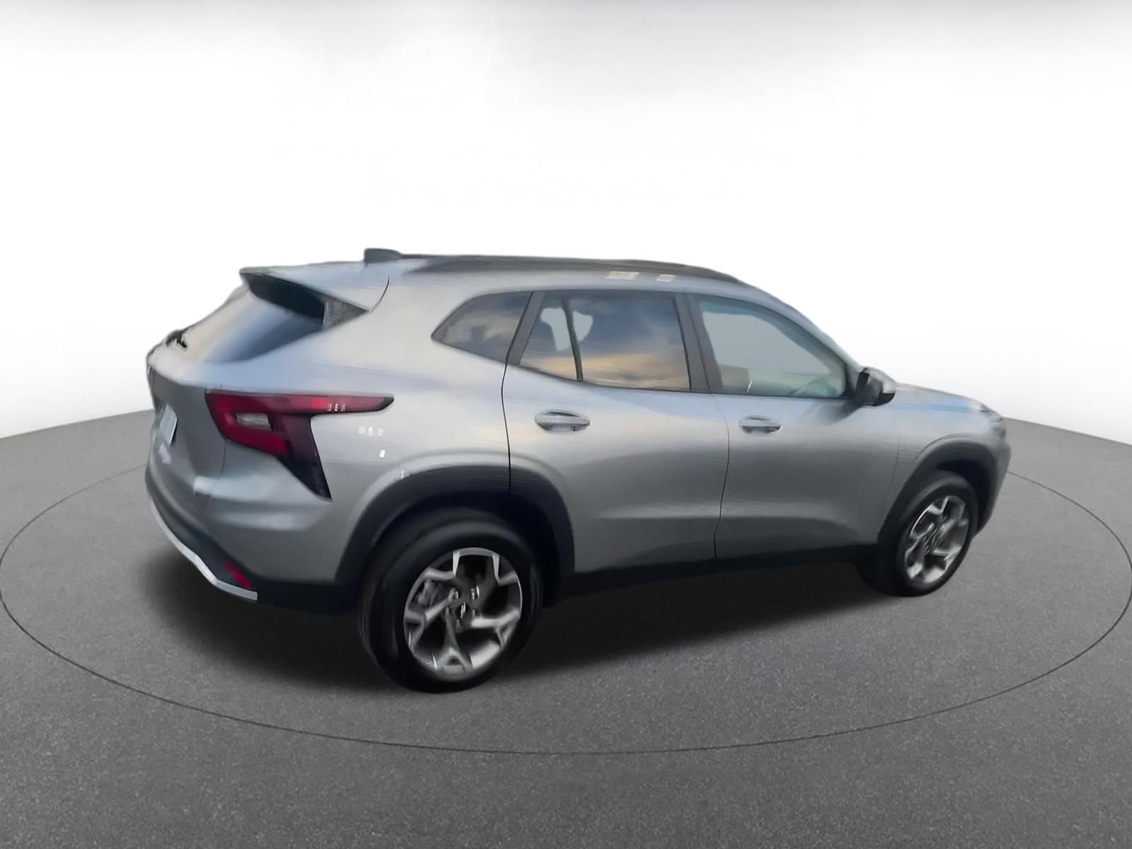 Thumbnail: 2025 Chevrolet Trax - 14