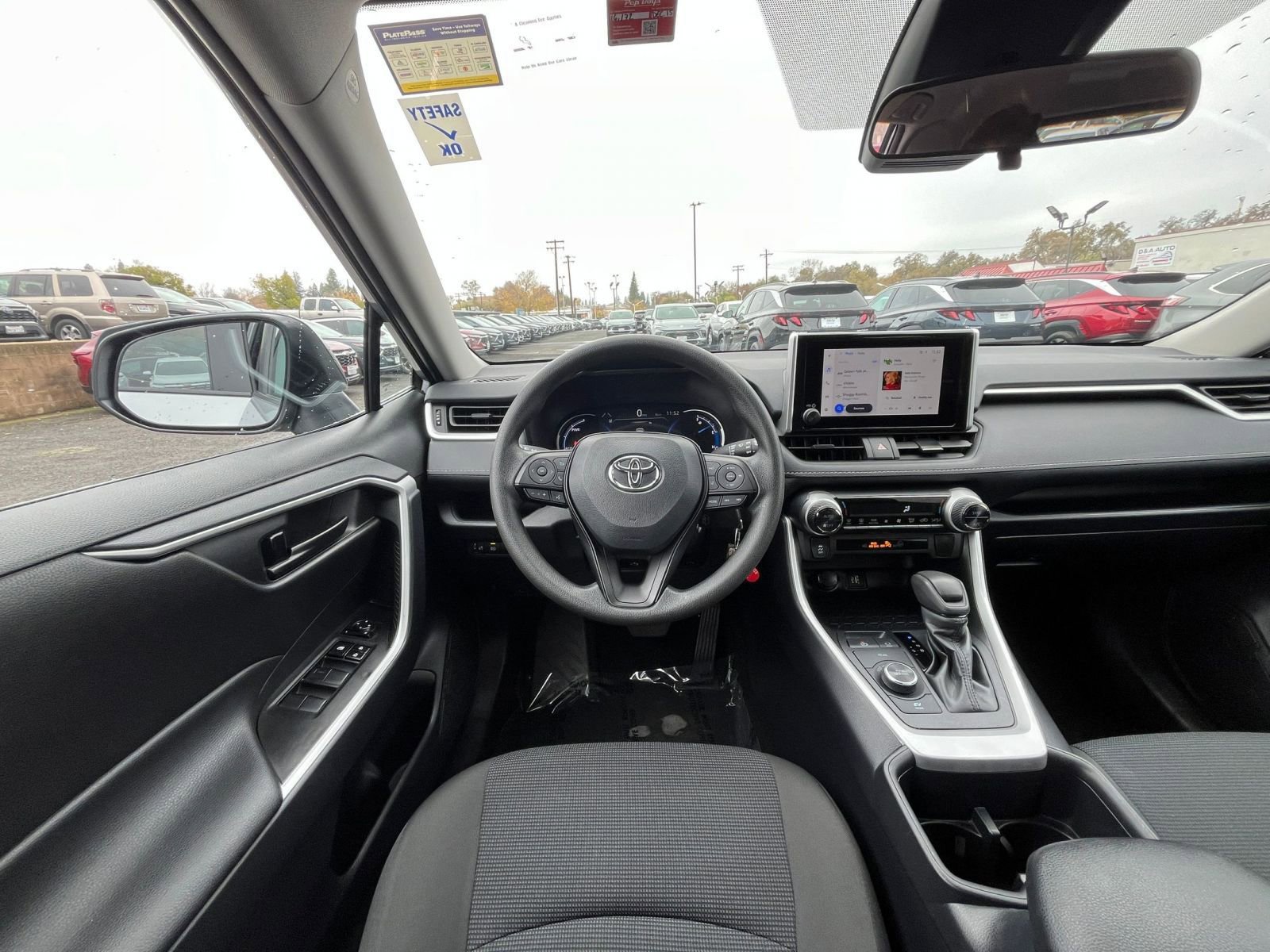 Thumbnail: 2025 Toyota RAV4 - 33