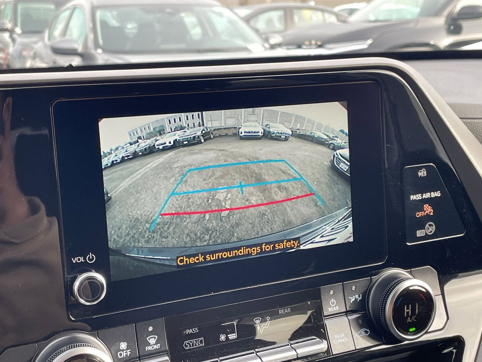 Thumbnail: 2025 Toyota Highlander - 27