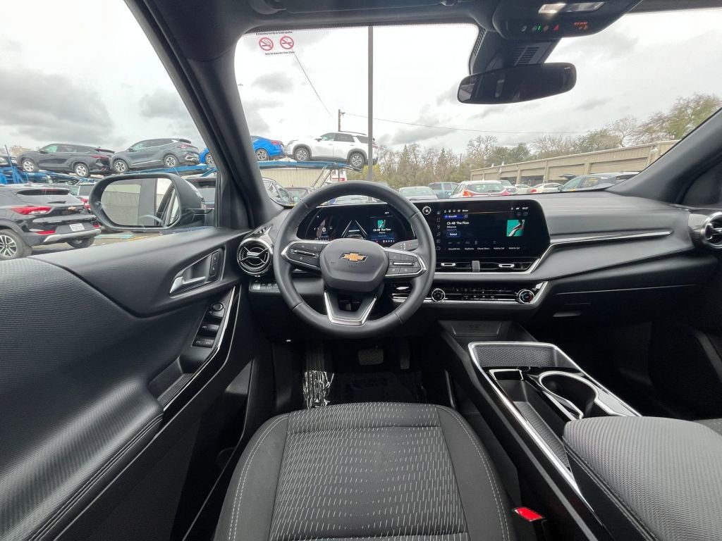 Thumbnail: 2025 Chevrolet Equinox - 35