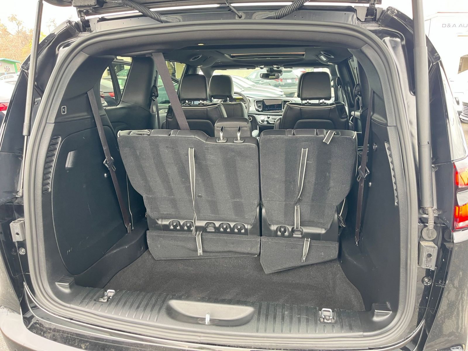 Thumbnail: 2025 Chrysler Pacifica - 33