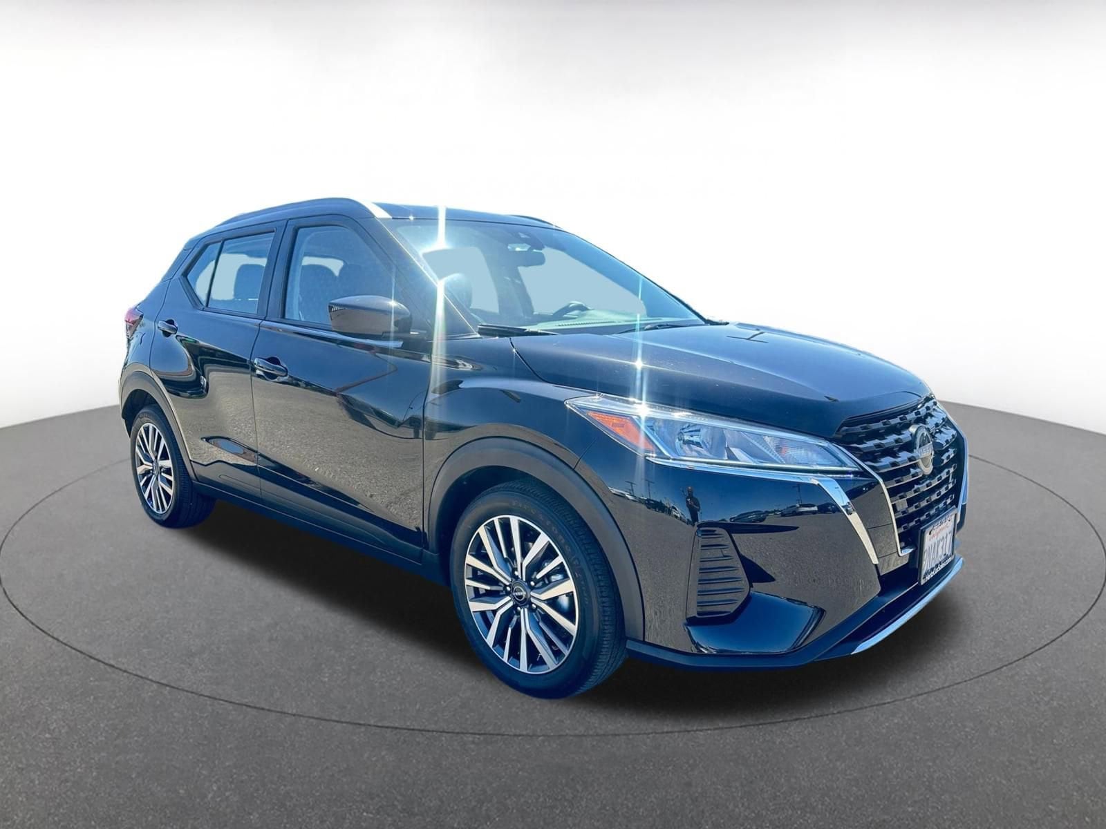 Thumbnail: 2024 Nissan Kicks - 1