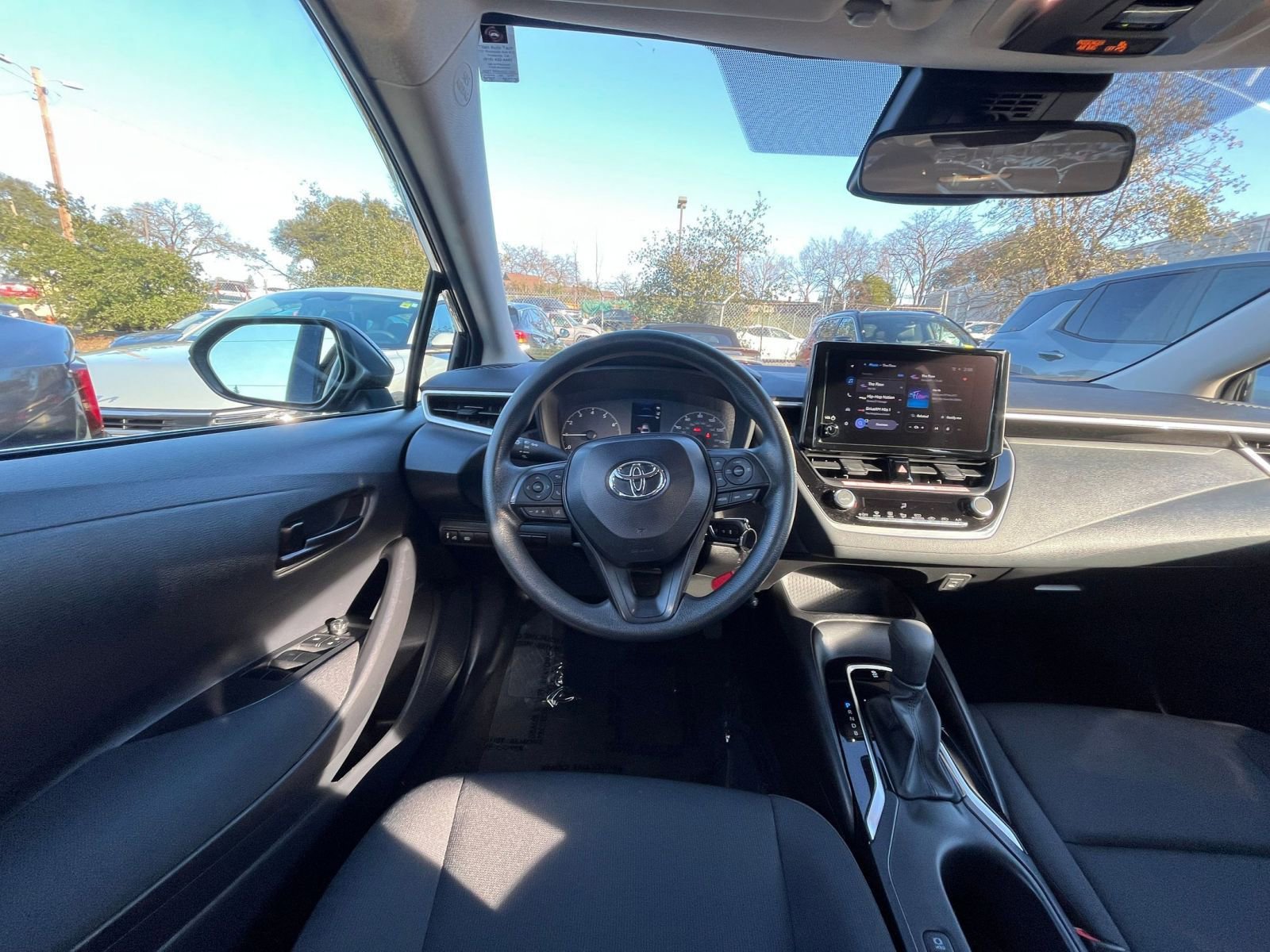 Thumbnail: 2025 Toyota Corolla - 32