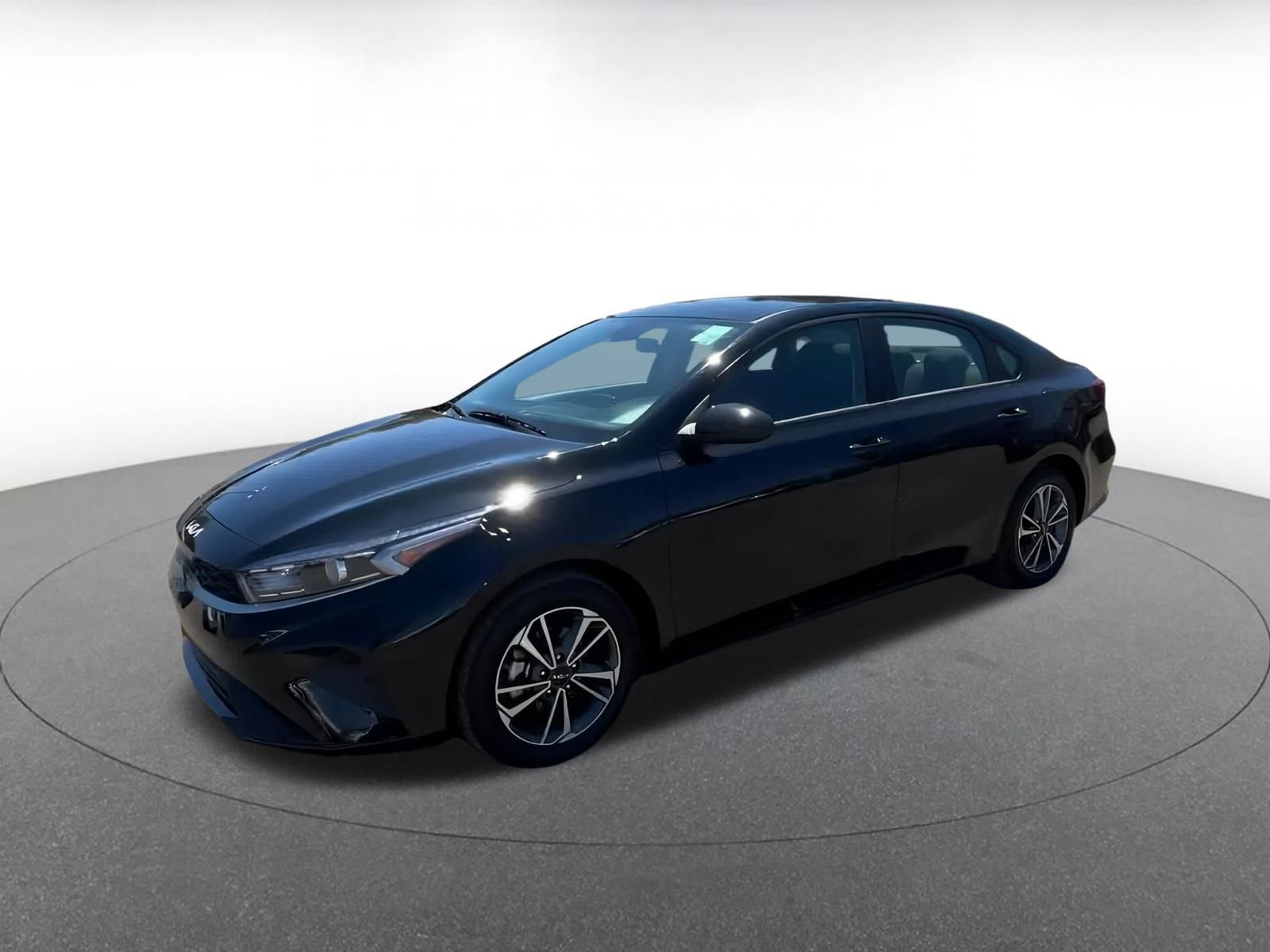 Thumbnail: 2024 Kia Forte - 8