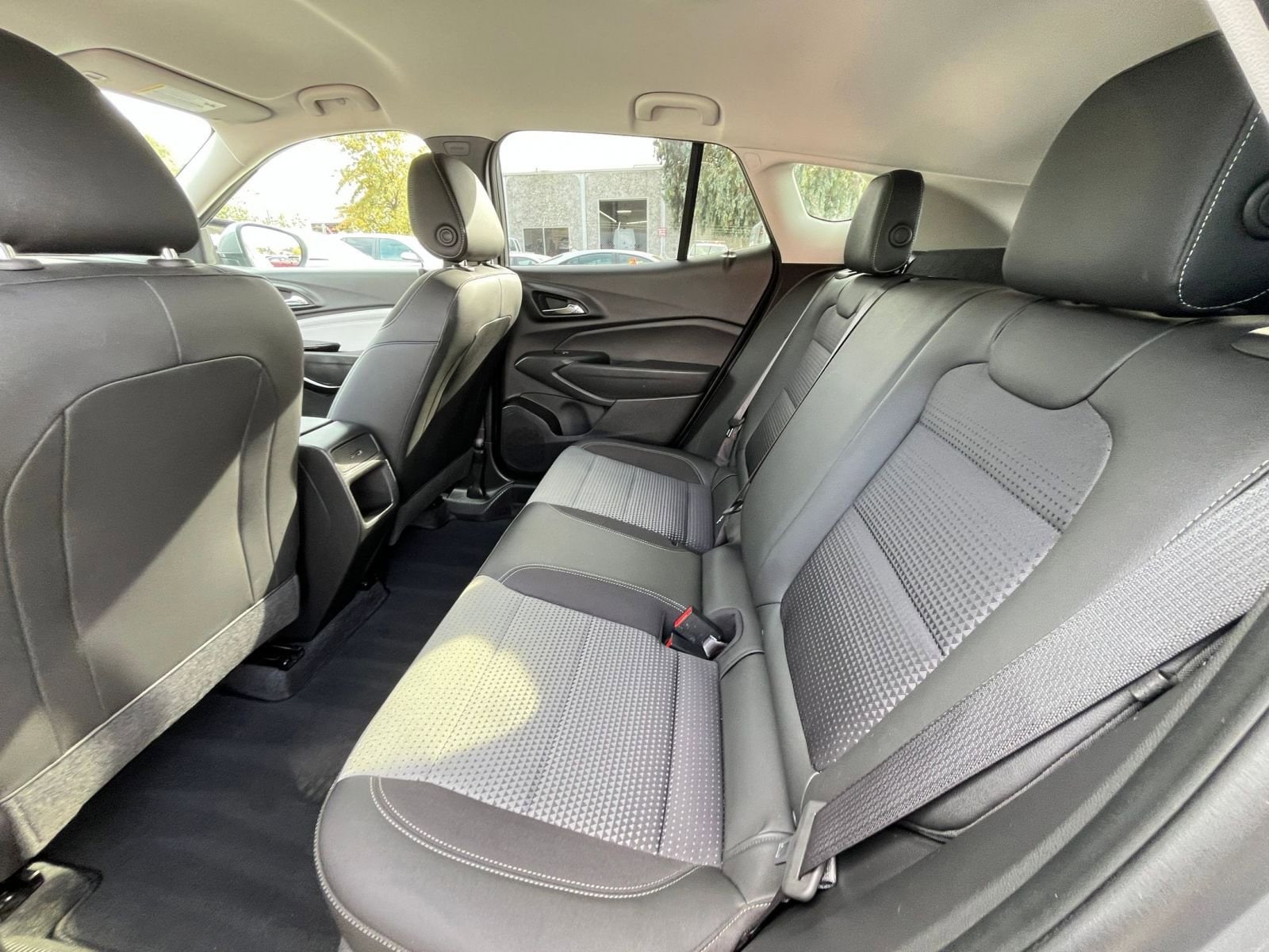 Thumbnail: 2025 Chevrolet Trax - 23