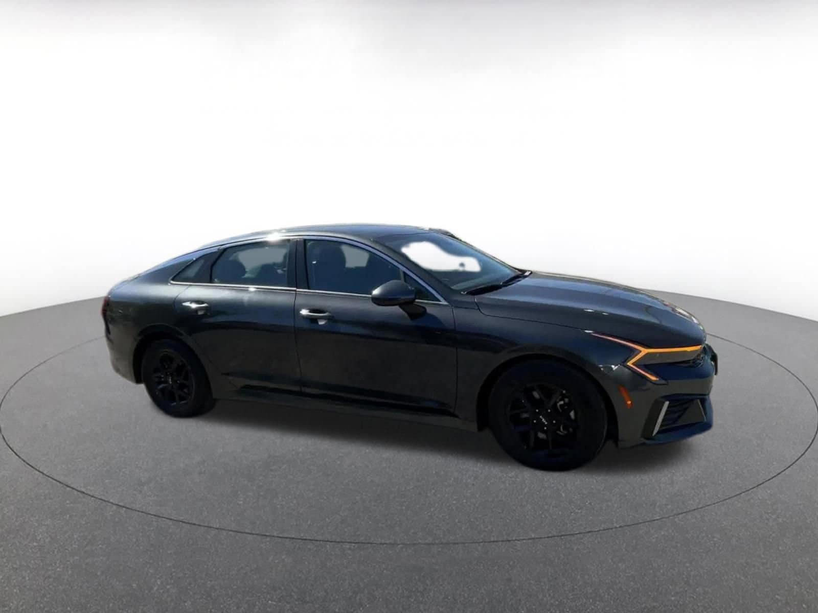 Thumbnail: 2025 Kia K5 - 2