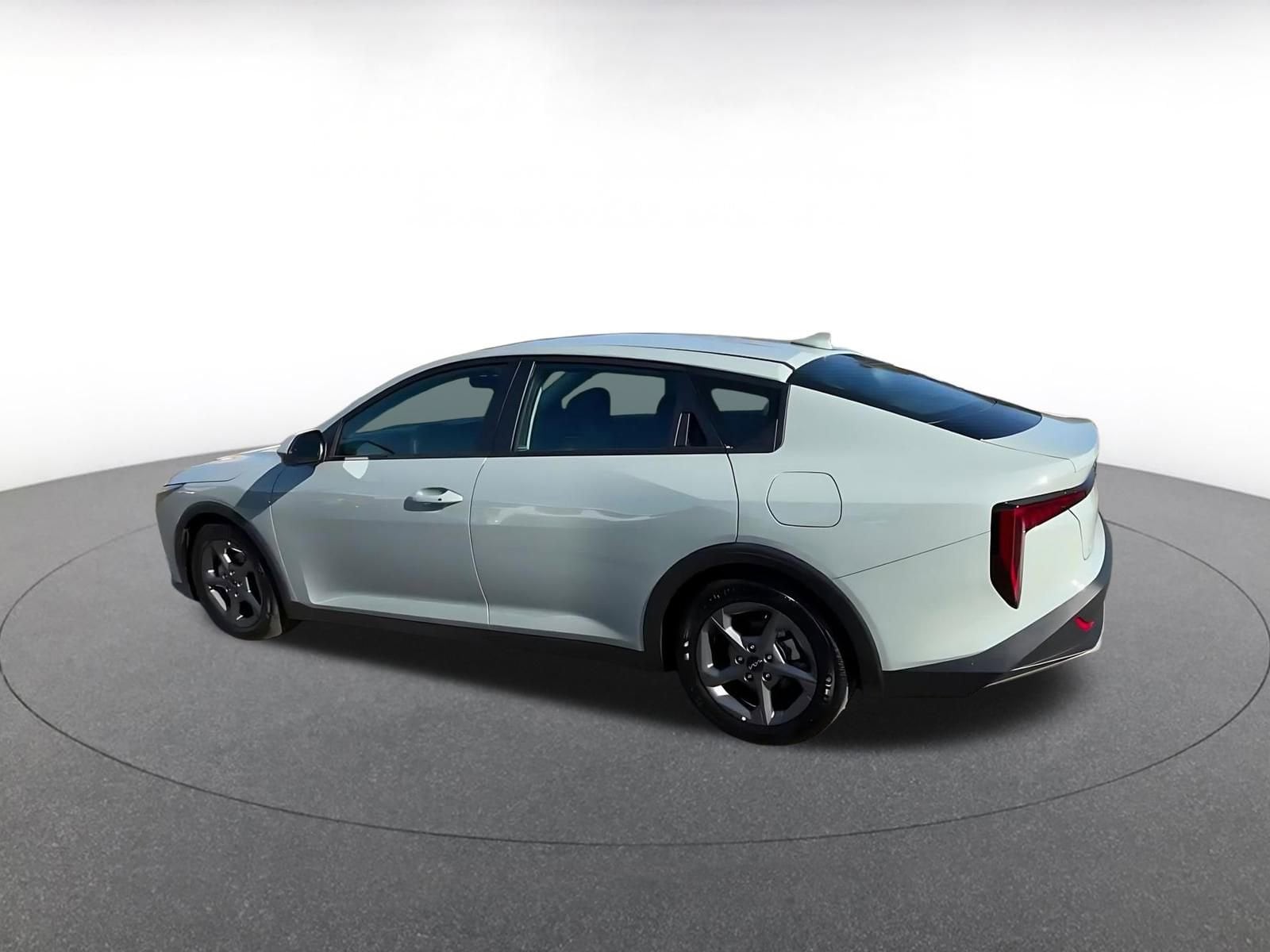 Thumbnail: 2025 Kia K4 - 10