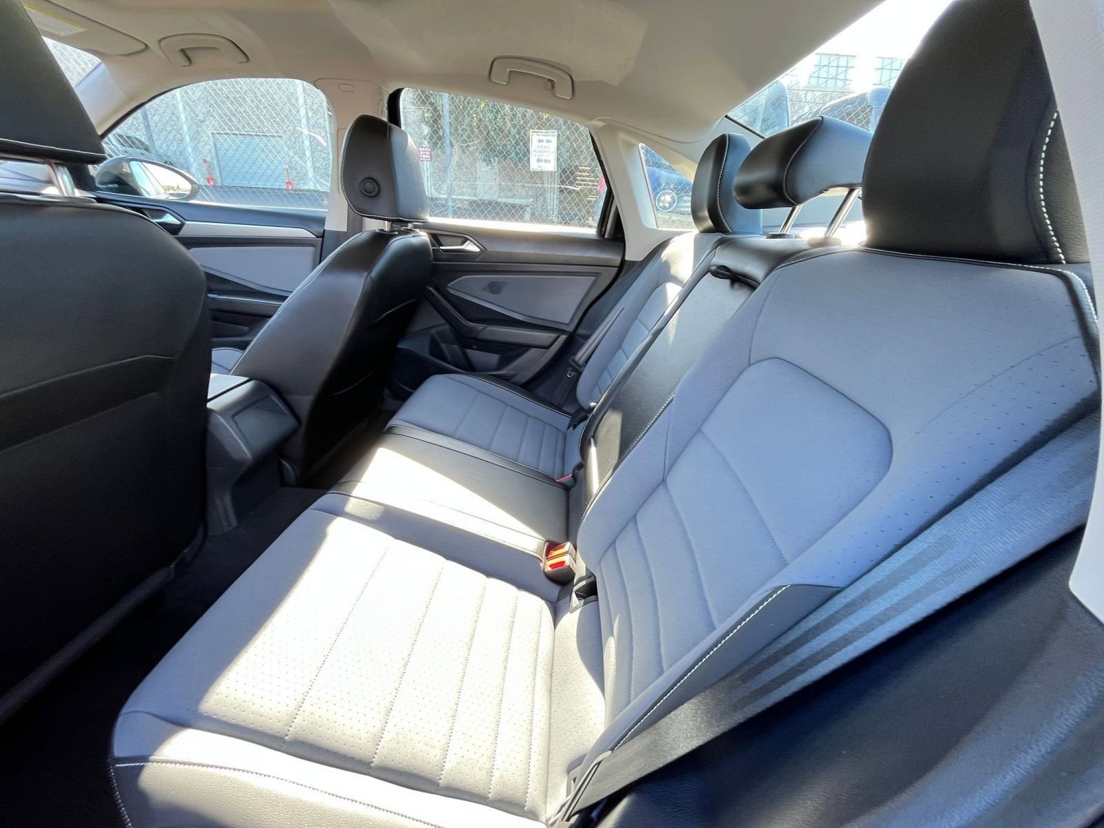 Thumbnail: 2025 Volkswagen Jetta - 24