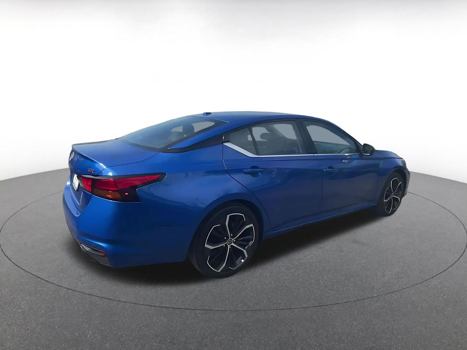 Thumbnail: 2025 Nissan Altima - 15