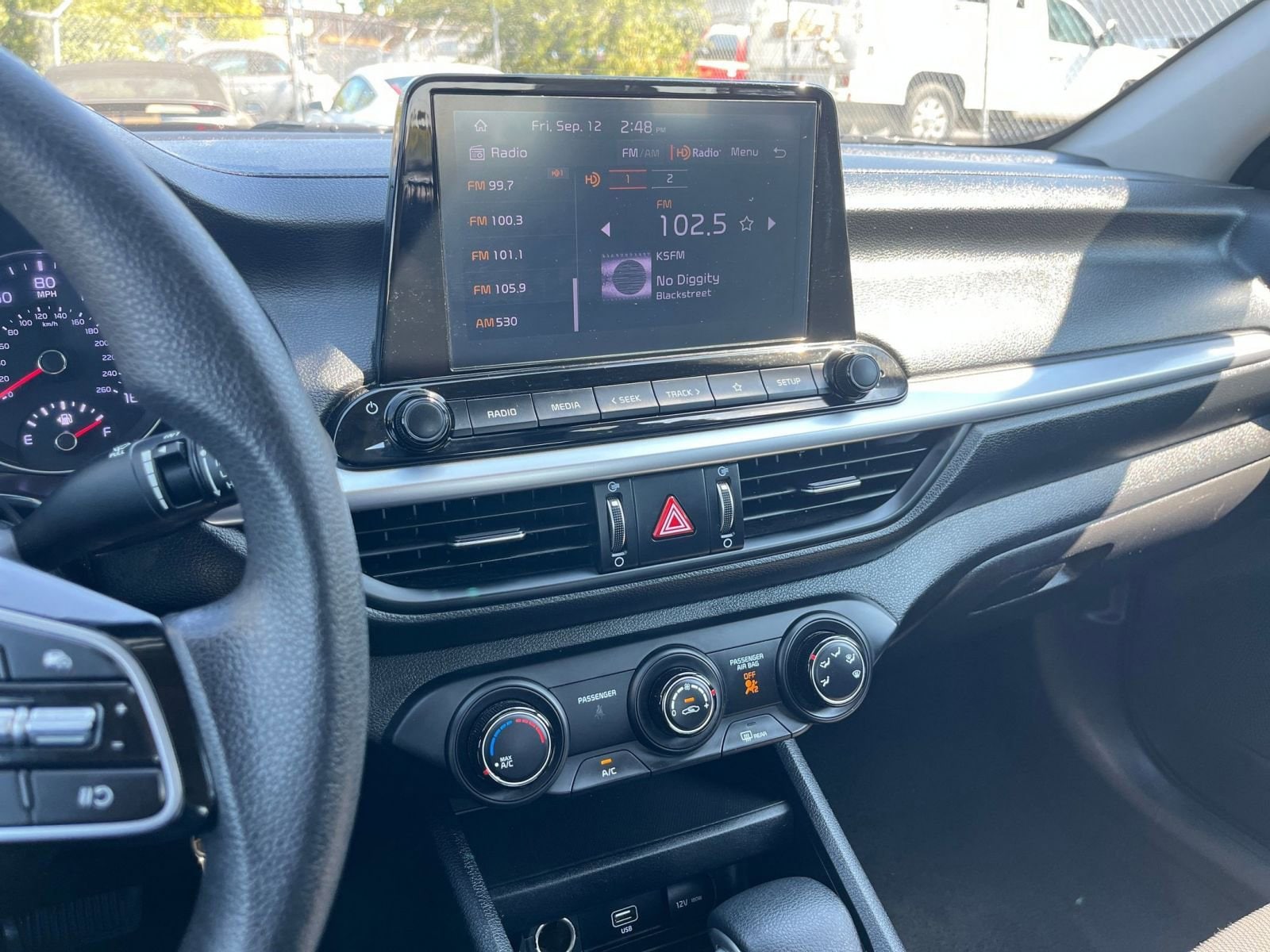 Thumbnail: 2023 Kia Forte - 18