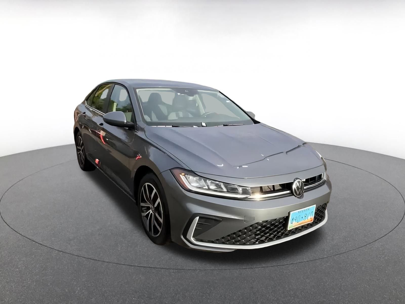 Thumbnail: 2025 Volkswagen Jetta - 3