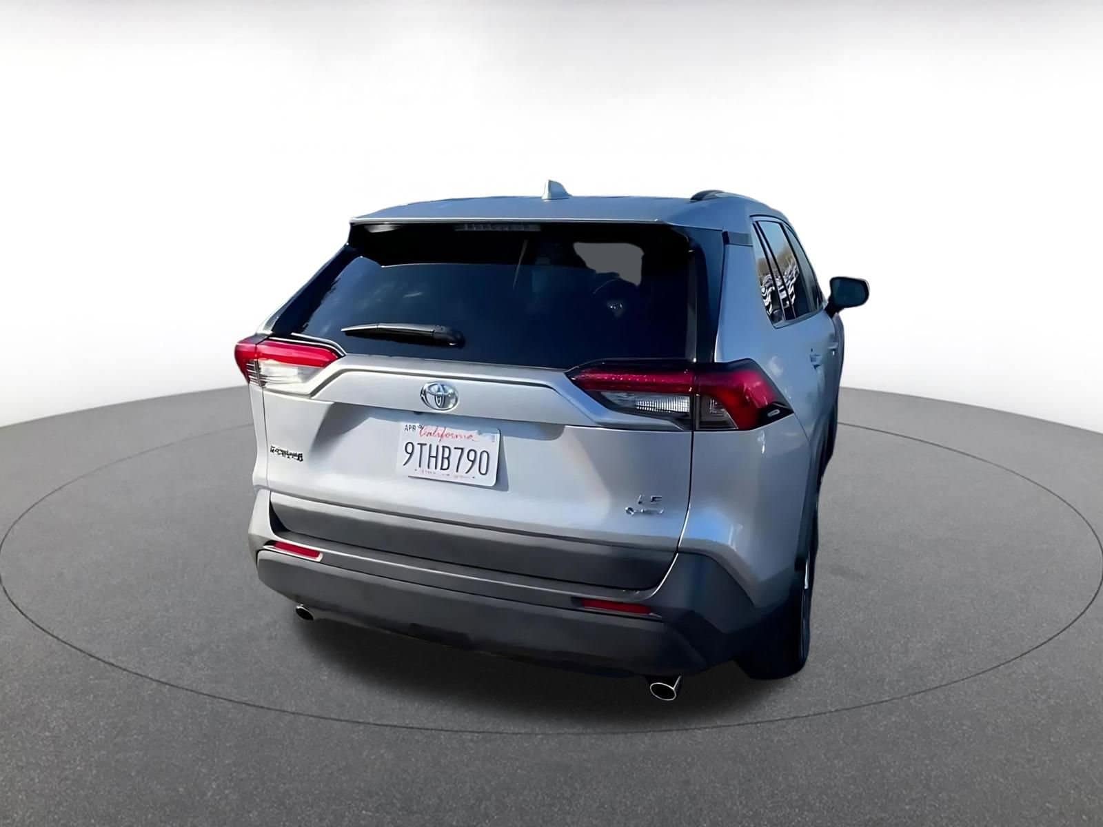 Thumbnail: 2025 Toyota RAV4 - 14