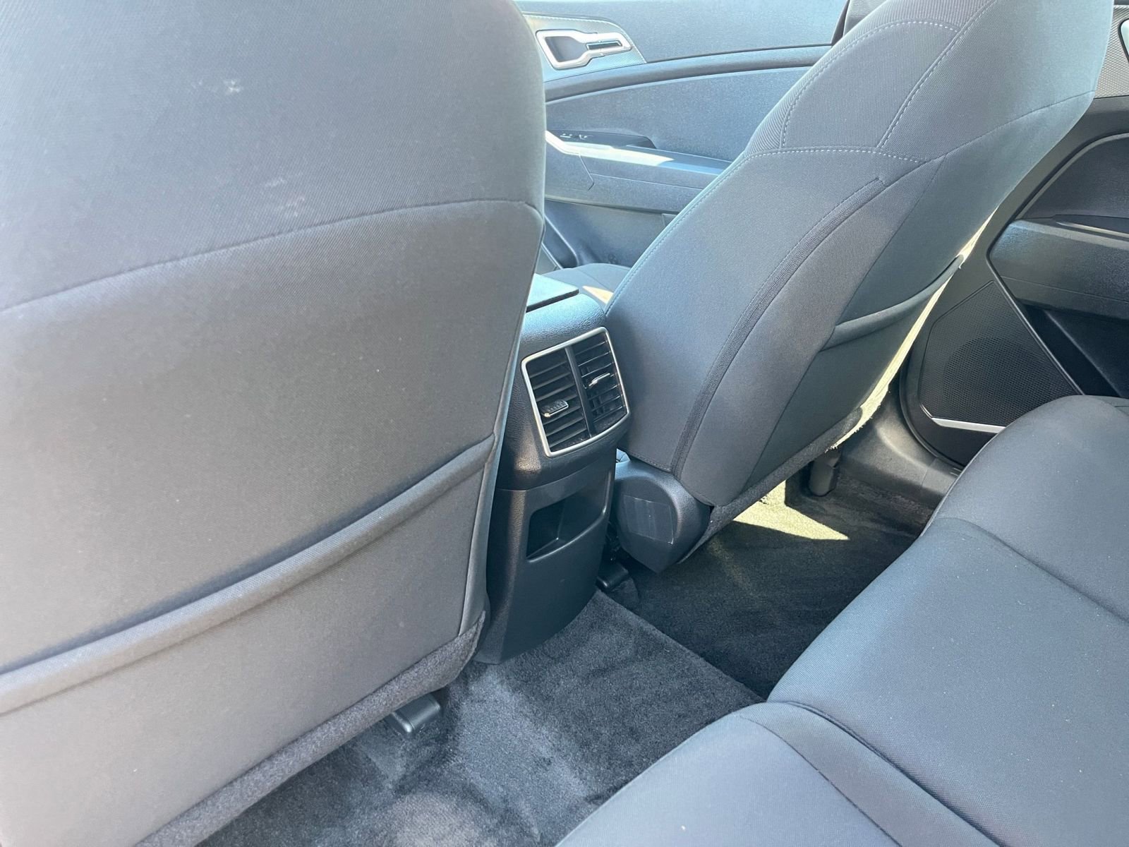 2024 Kia Sportage LX 23