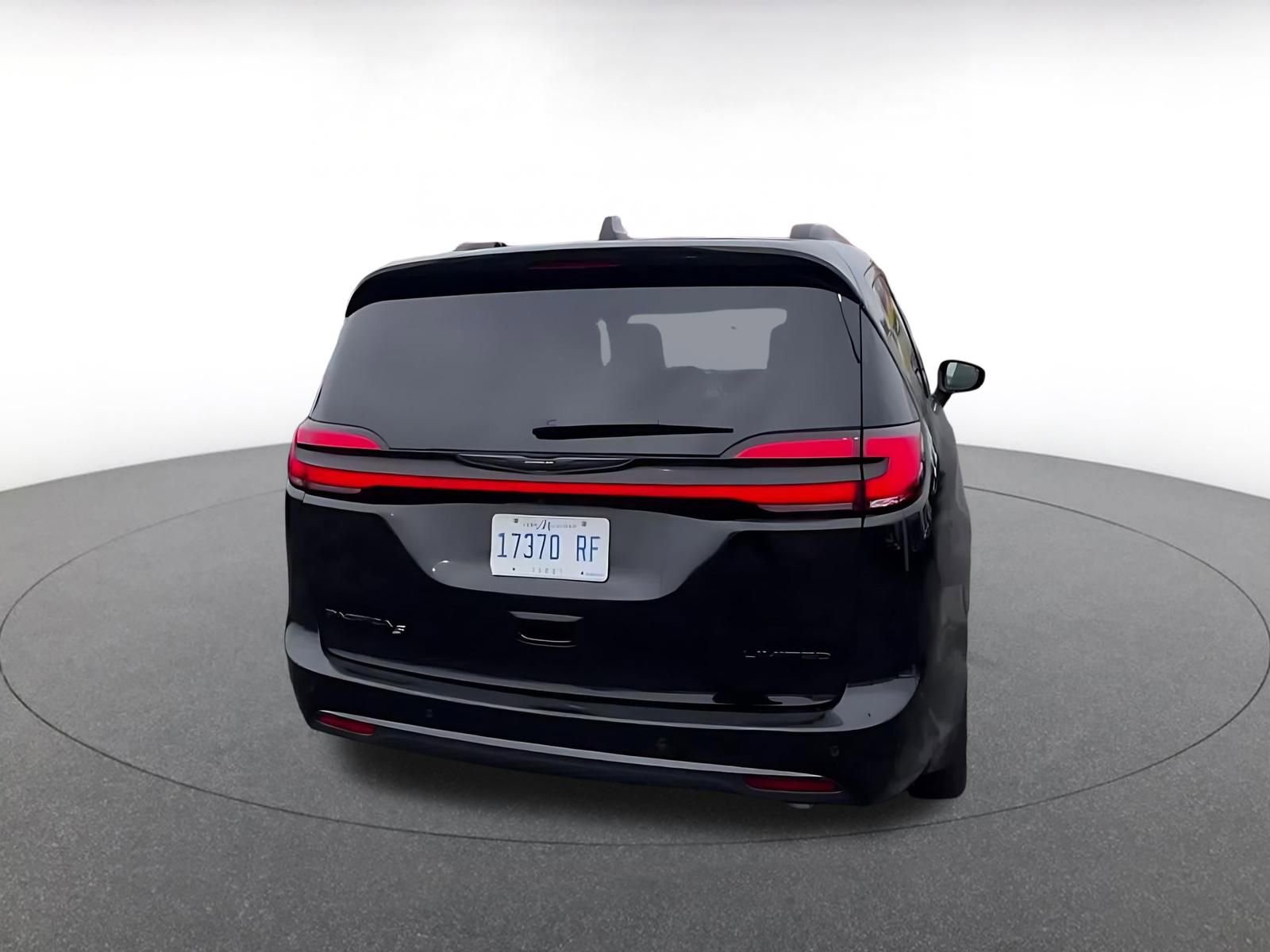 Thumbnail: 2025 Chrysler Pacifica - 15
