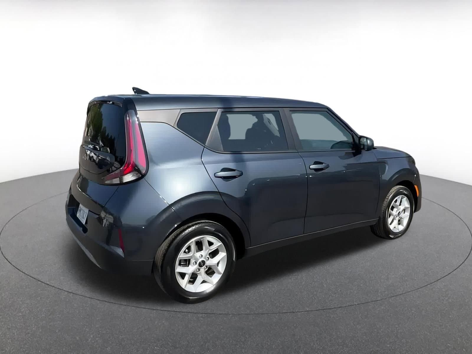 2024 Kia Soul LX 15