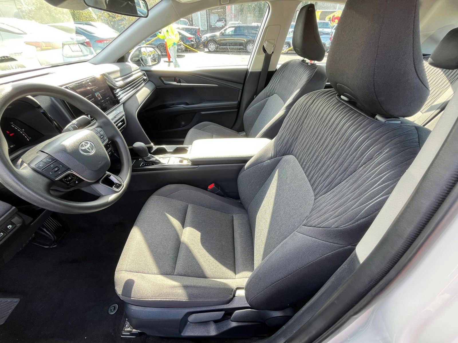 Thumbnail: 2025 Toyota Camry - 25