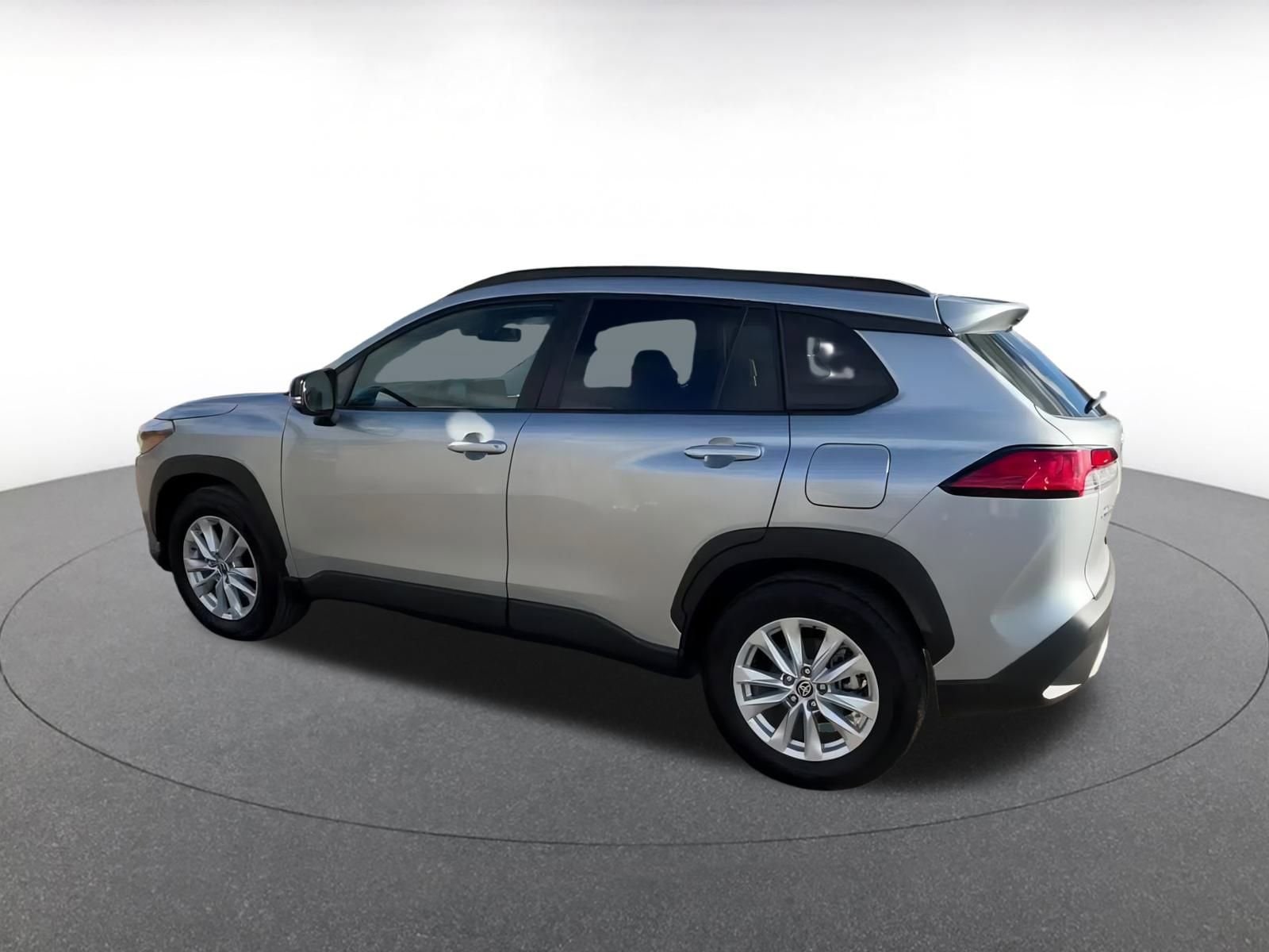 Thumbnail: 2025 Toyota Corolla Cross - 10