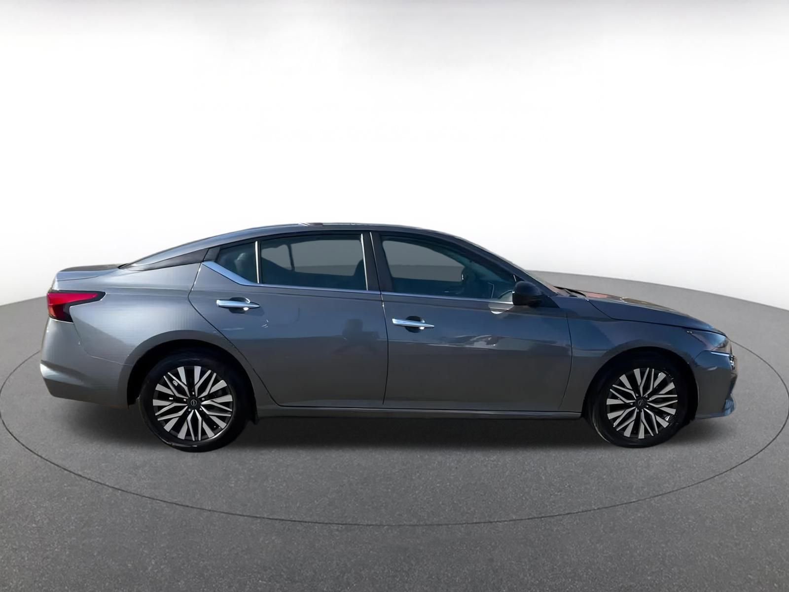Thumbnail: 2024 Nissan Altima - 16