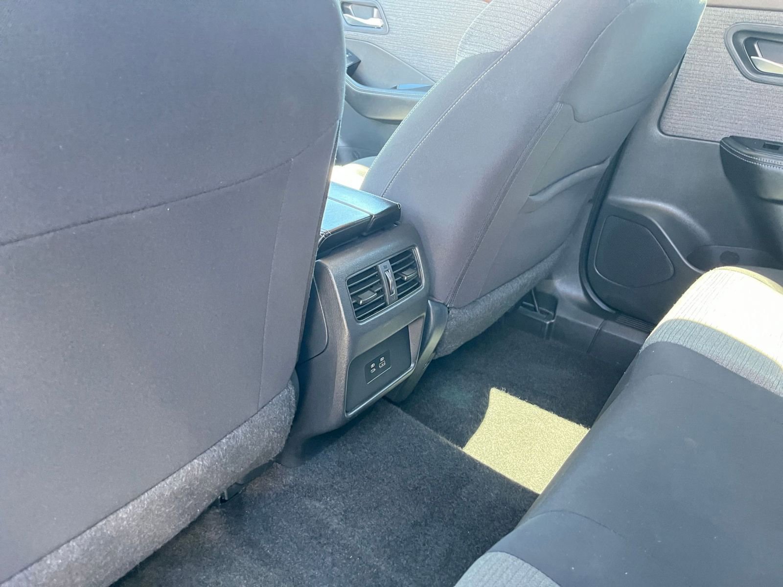 Thumbnail: 2023 Nissan Rogue - 24