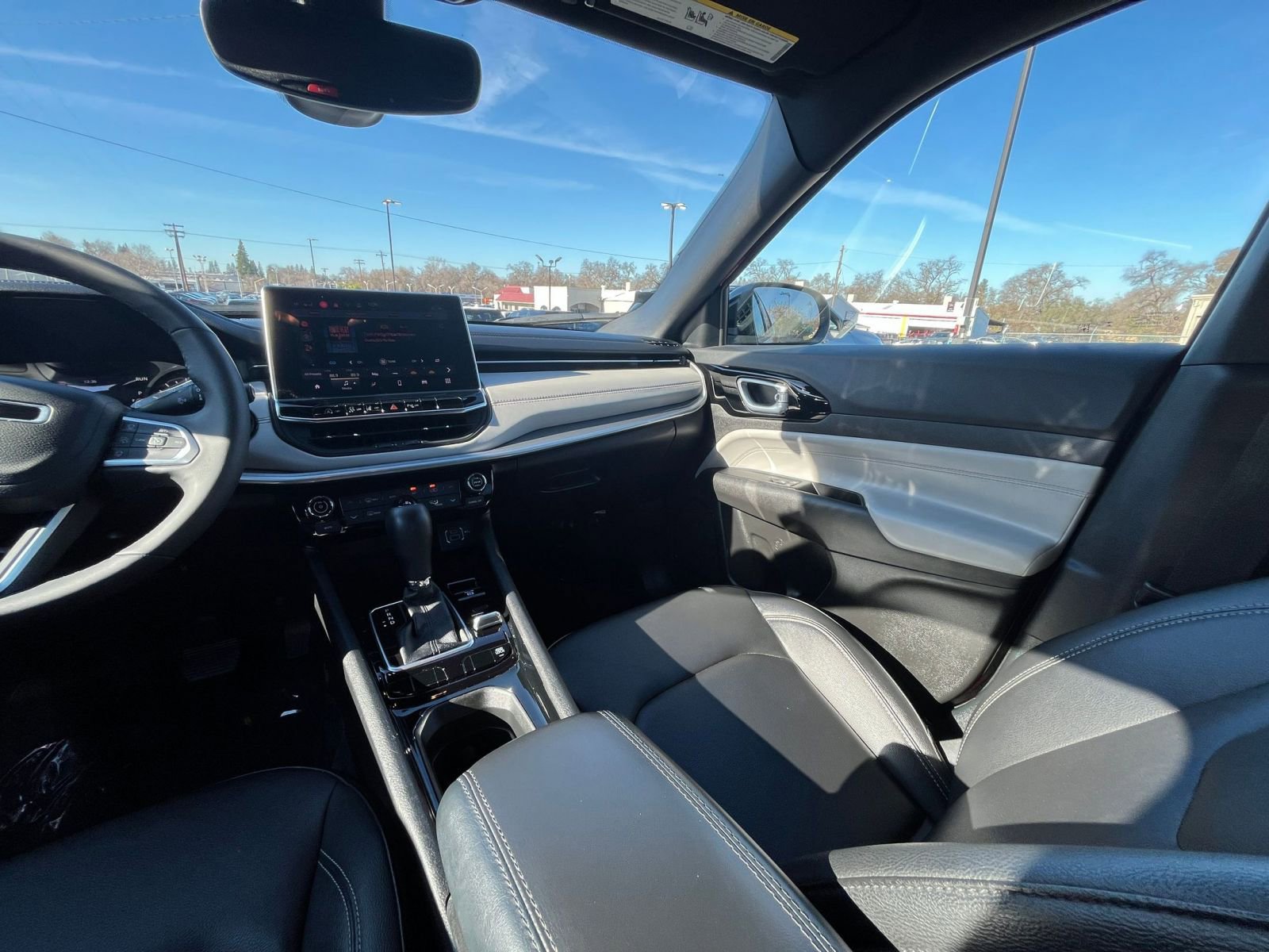 Thumbnail: 2025 Jeep Compass - 35