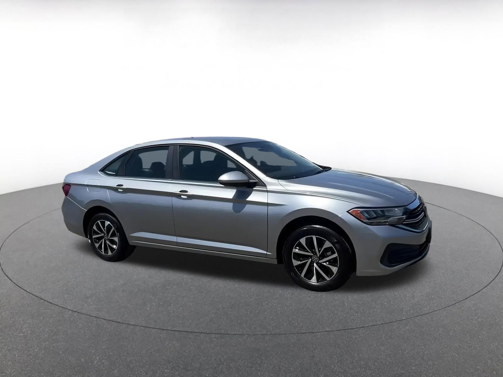 Thumbnail: 2024 Volkswagen Jetta - 2